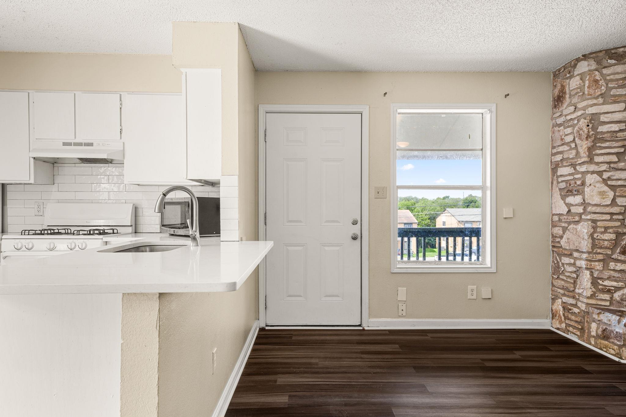 608 Bracewood Cir # D, San Marcos, TX 78666