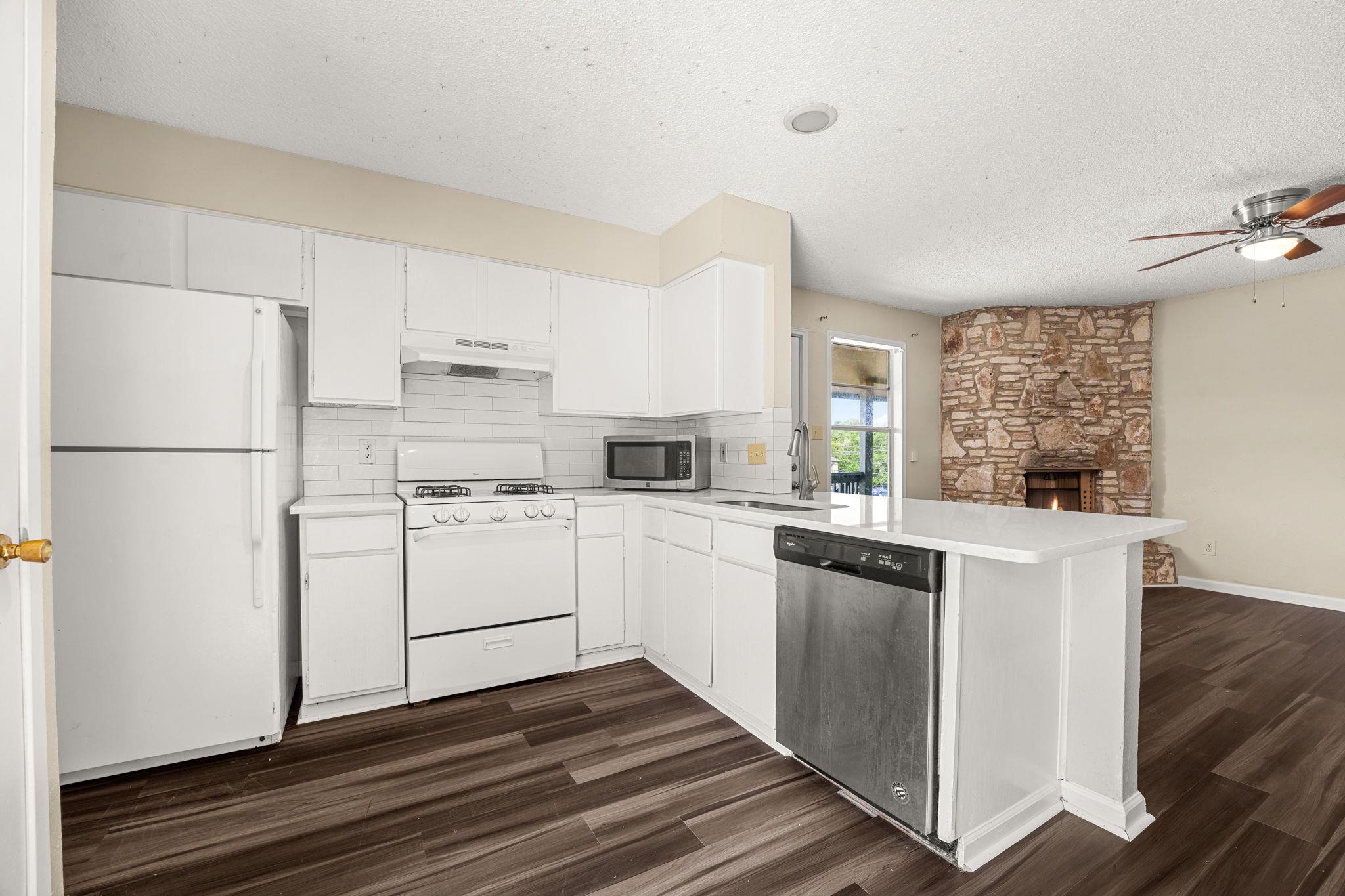 608 Bracewood Cir # D, San Marcos, TX 78666