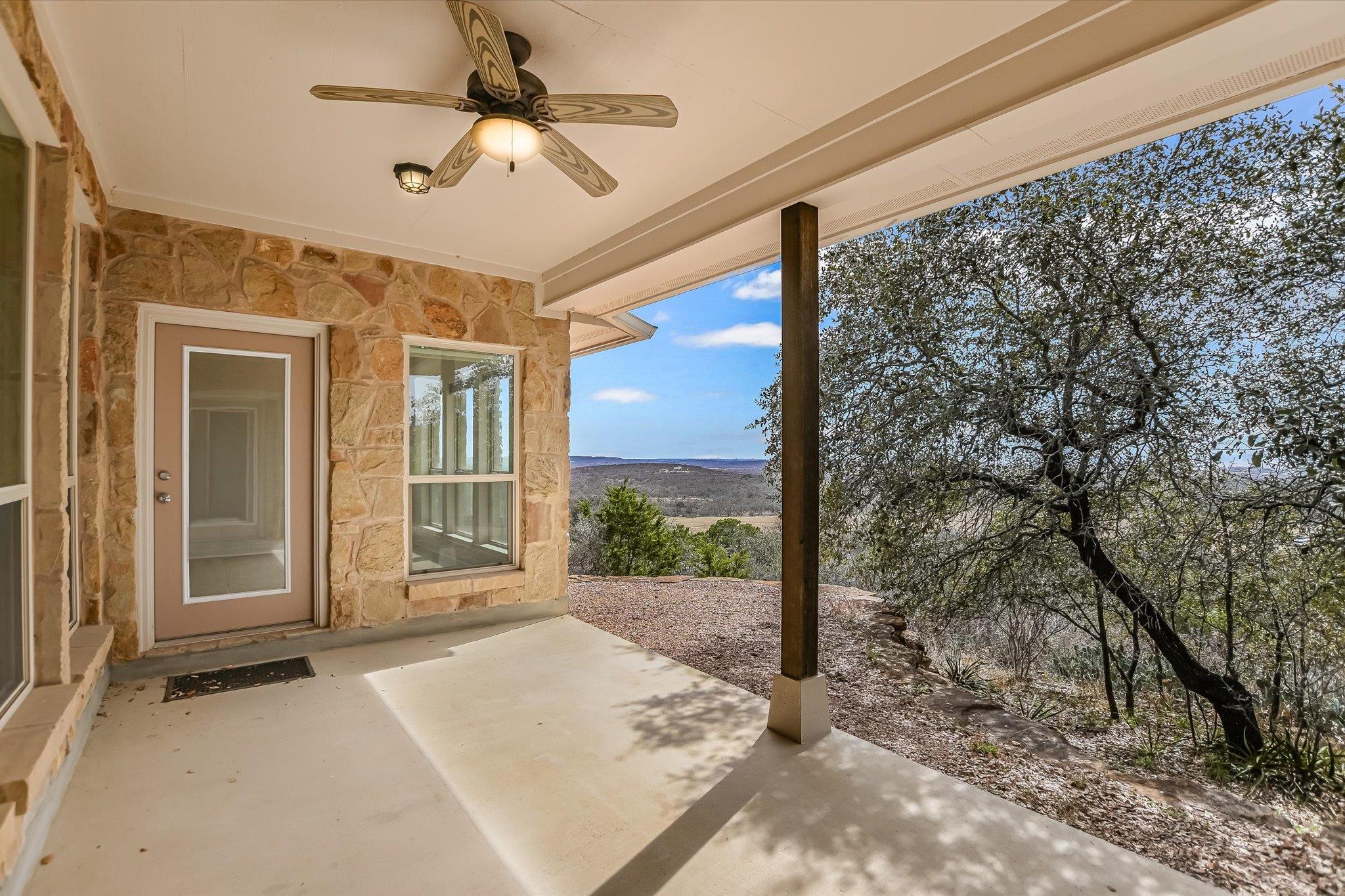 851 Stone Mountain Dr, Marble Falls, TX 78654