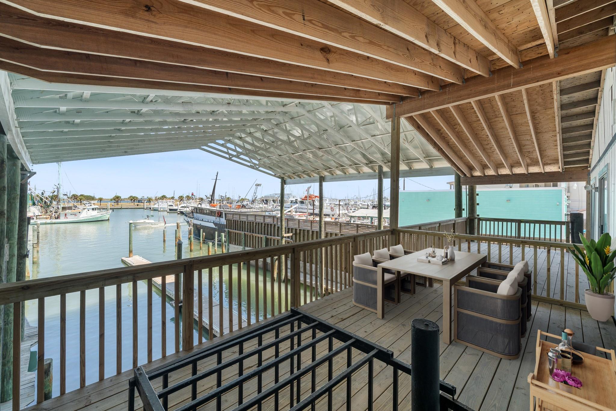 318 W Cotter Ave # 2, Port Aransas, TX 78373