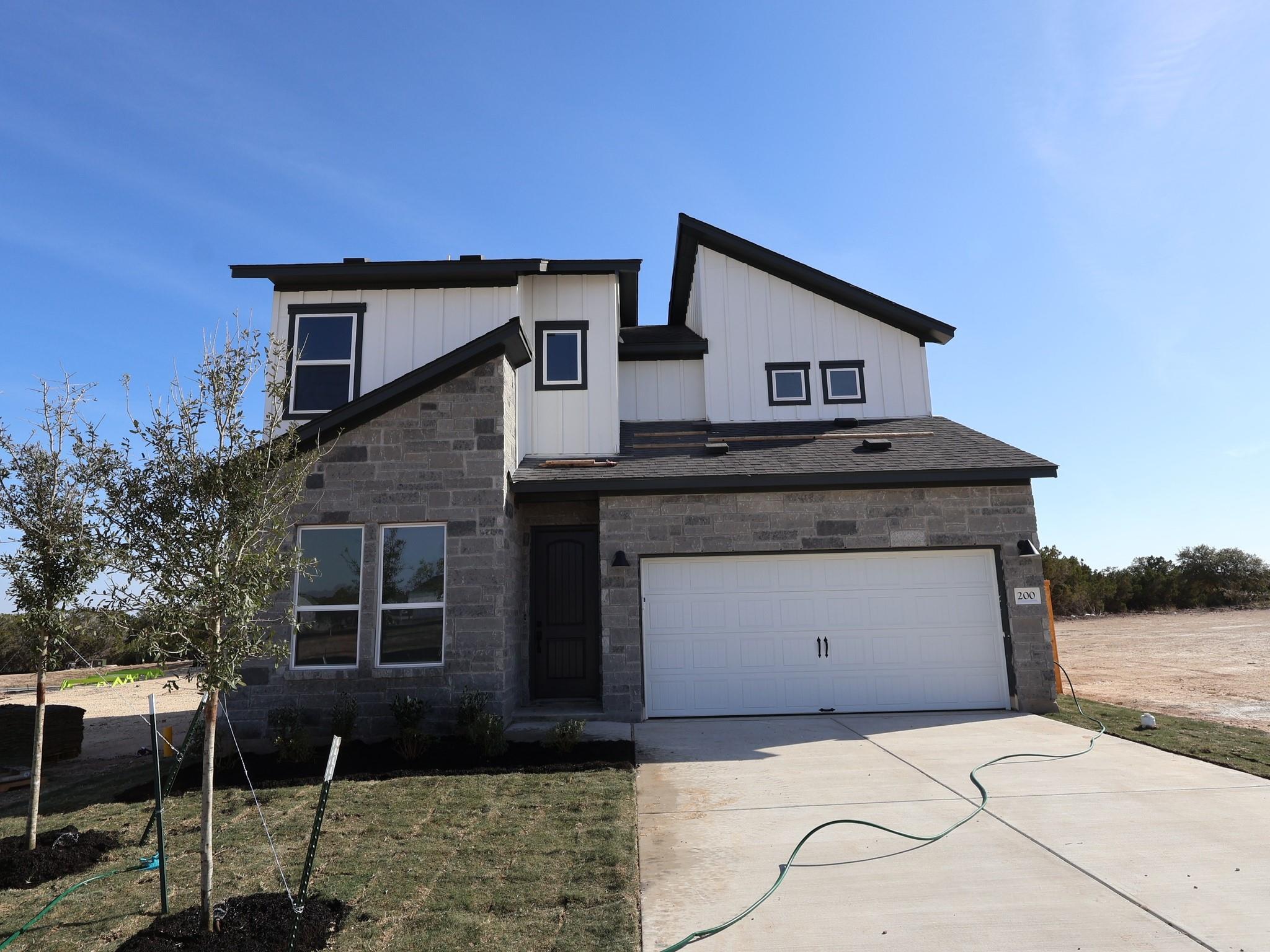 200 Norway Spruce St, Dripping Springs, TX 78620