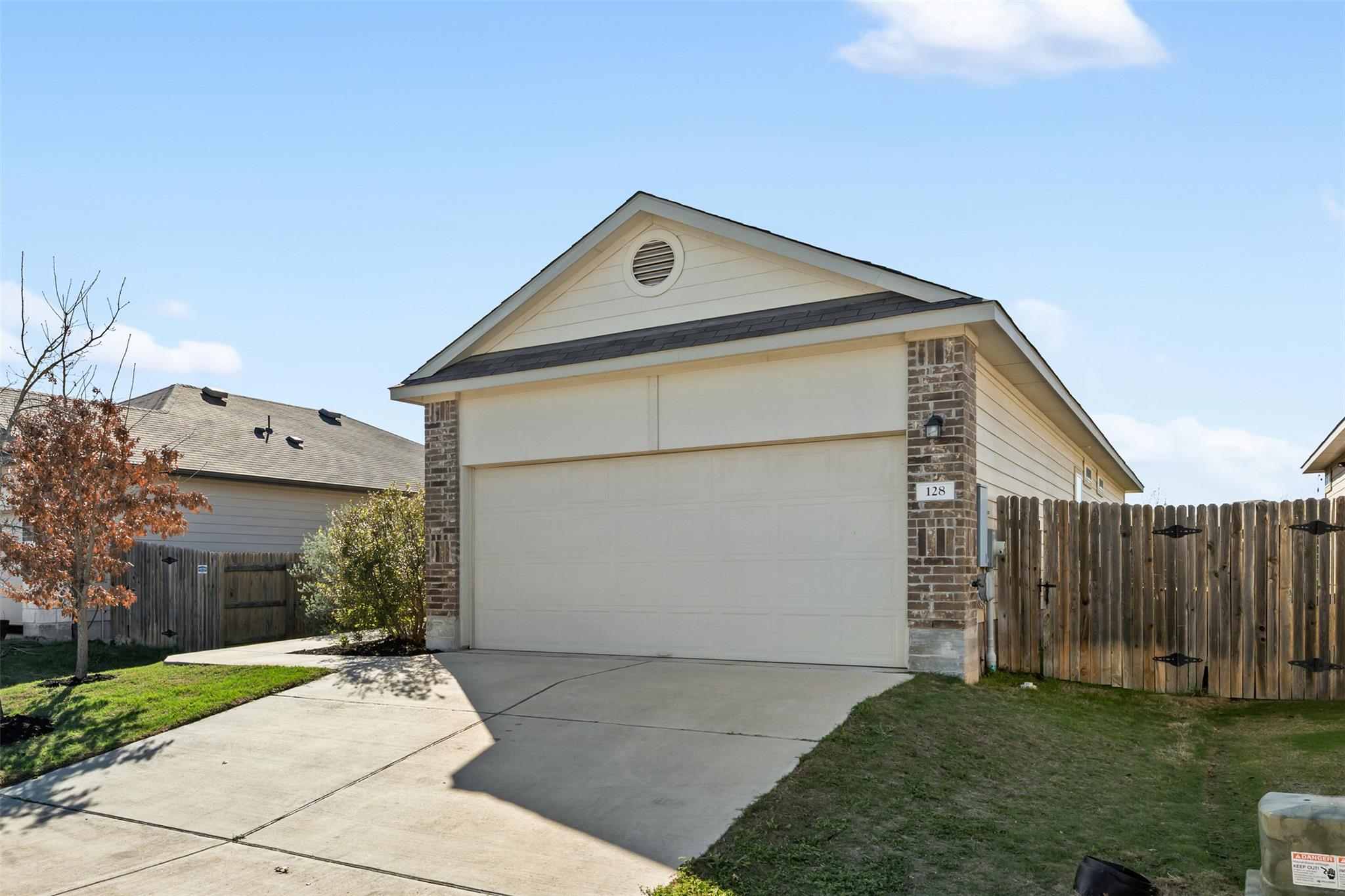 128 Presidential Path, Liberty Hill, TX 78642