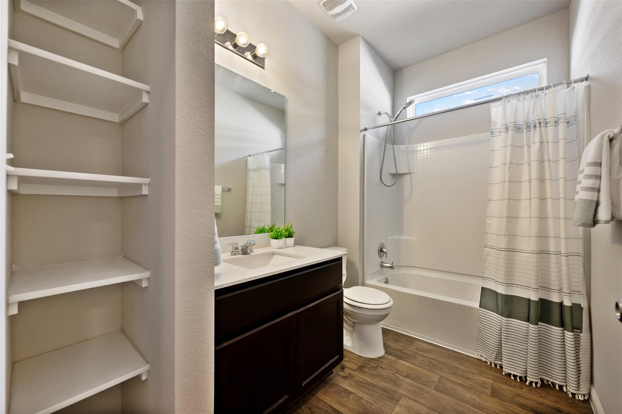 128 Presidential Path, Liberty Hill, TX 78642