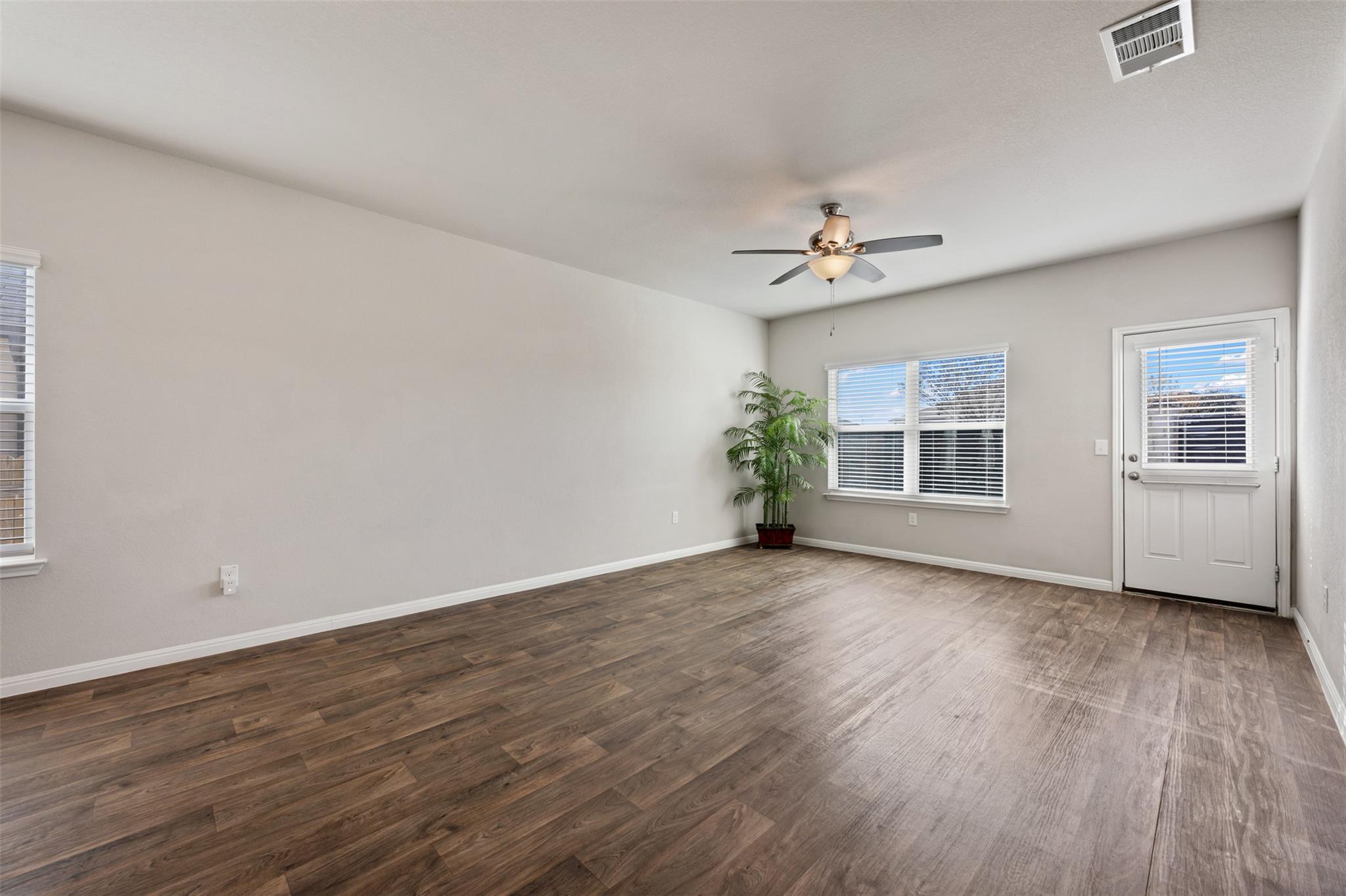 128 Presidential Path, Liberty Hill, TX 78642