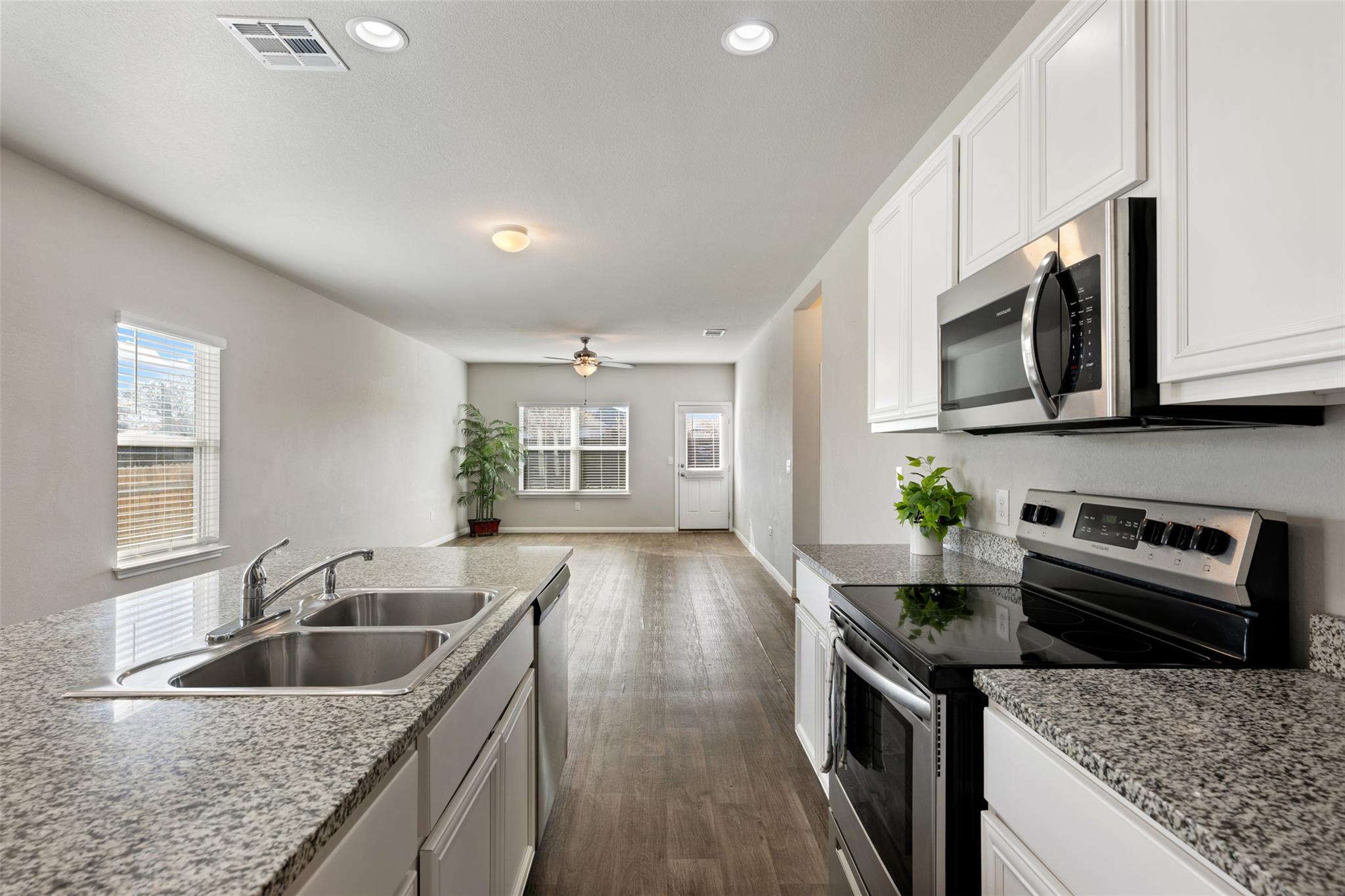 128 Presidential Path, Liberty Hill, TX 78642