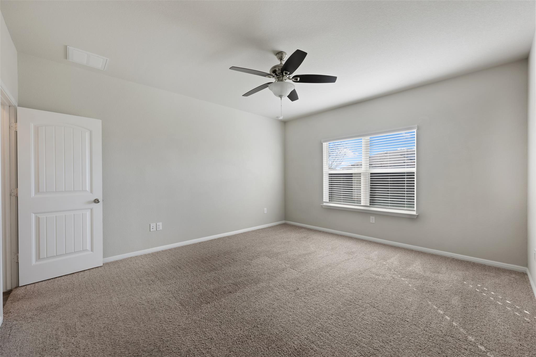 128 Presidential Path, Liberty Hill, TX 78642