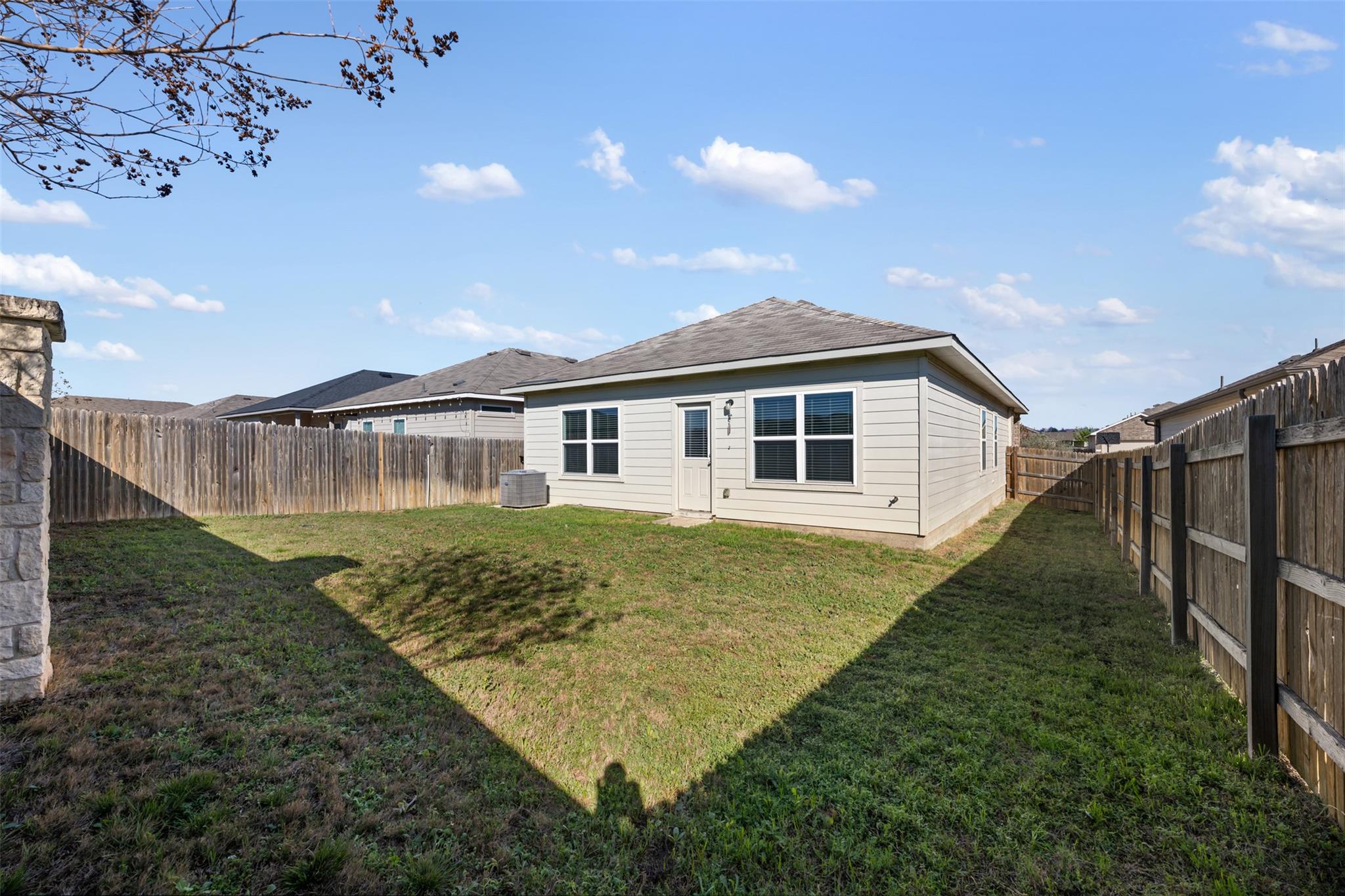 128 Presidential Path, Liberty Hill, TX 78642