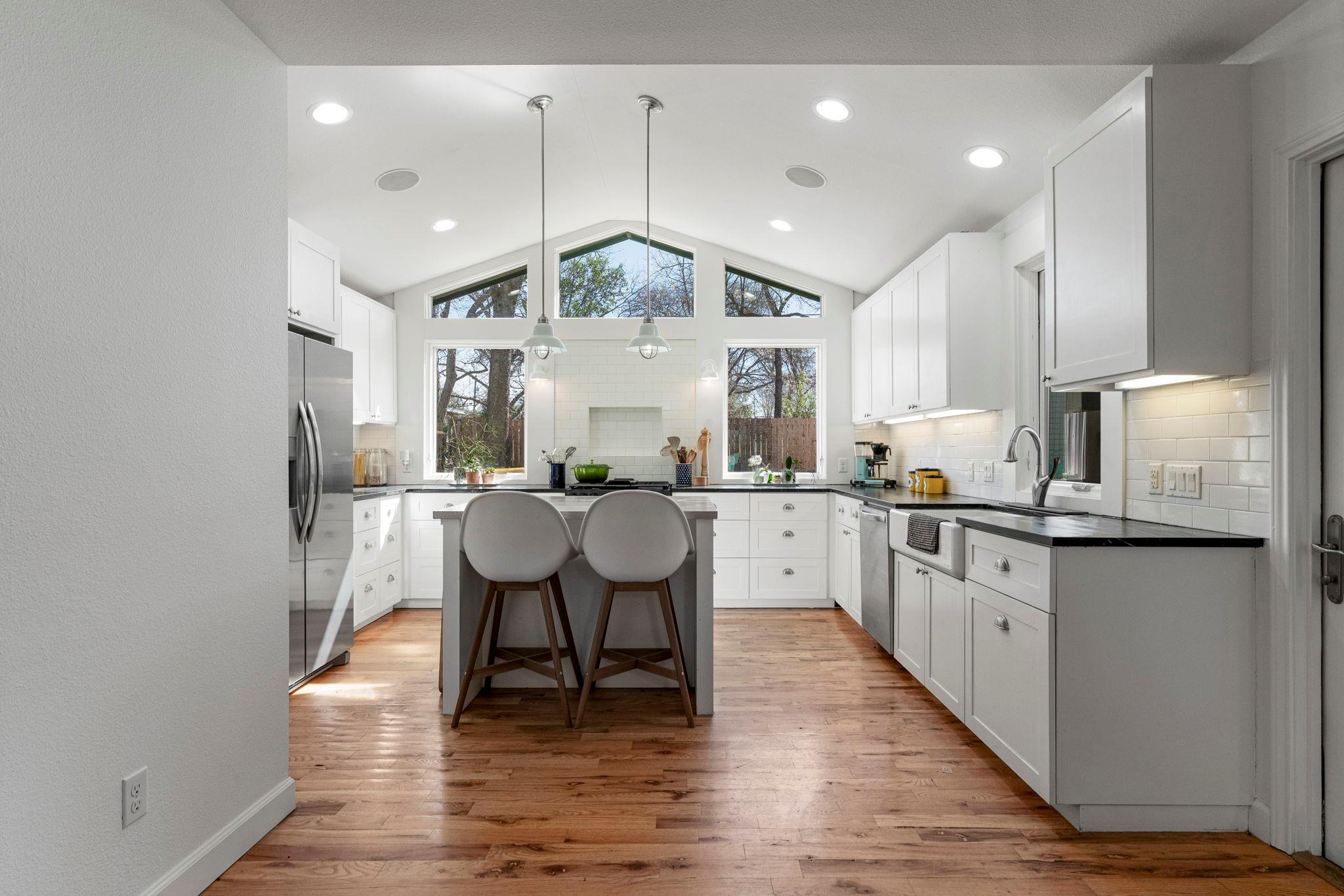 6003 WOODVIEW Ave, Austin, TX 78757