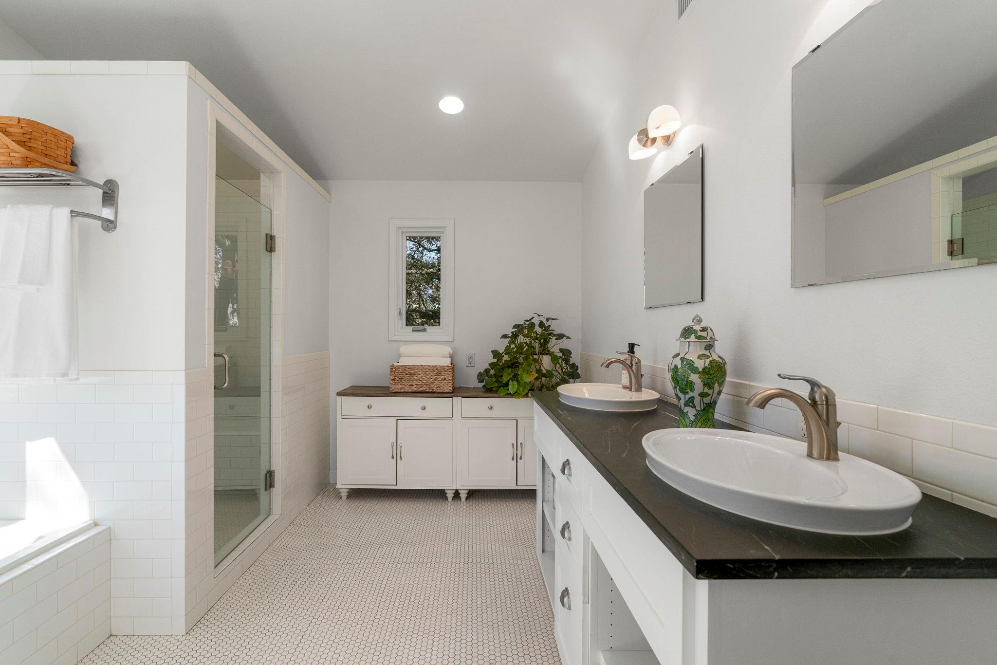 6003 WOODVIEW Ave, Austin, TX 78757