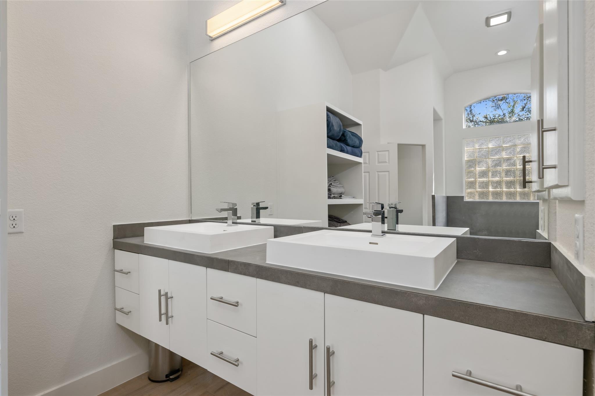 801 Electra, Lakeway, TX 78734