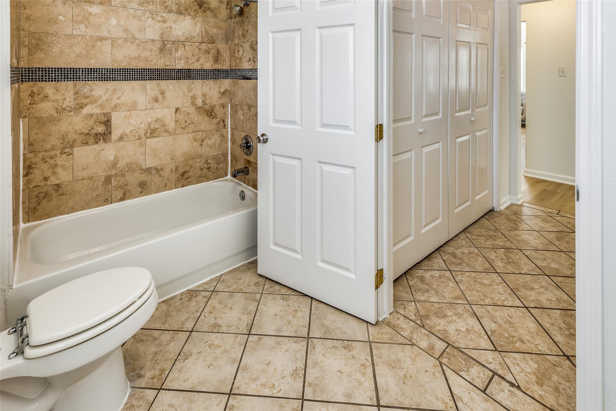 1802 Harvey St # A, Austin, TX 78702