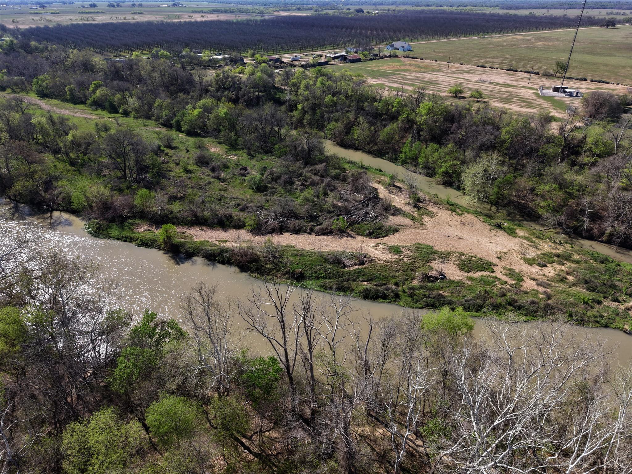 452 E Riverside Dr, Bastrop, TX 78602