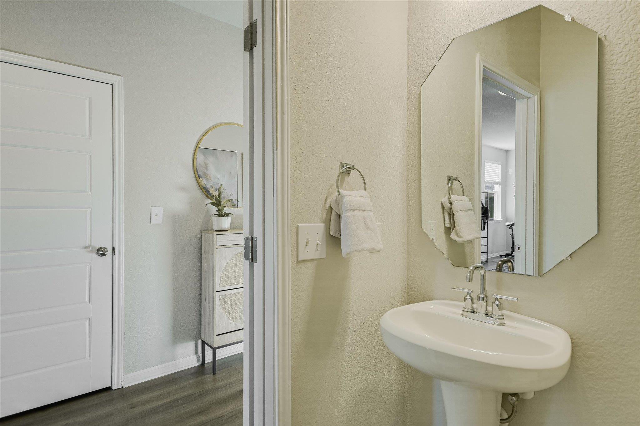 6304 Gunflint Dr, Austin, TX 78747