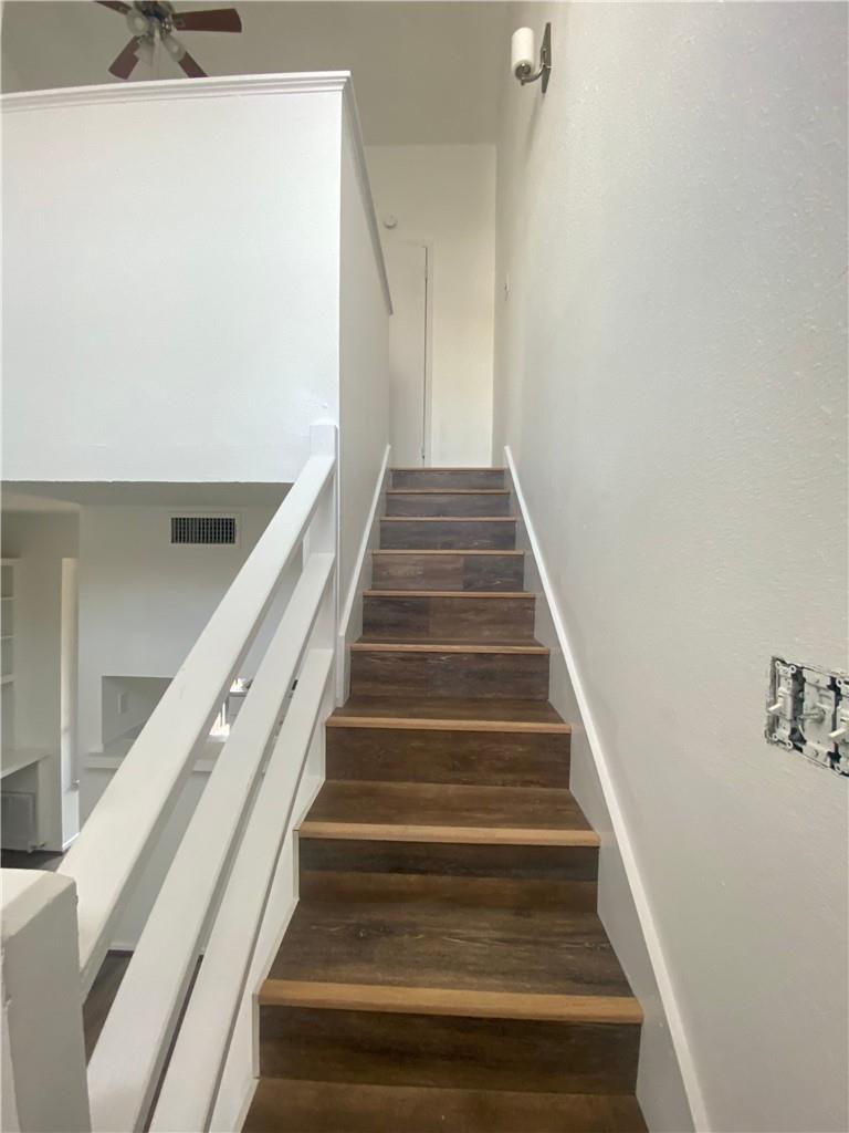 912 W 22 1/2 St # J, Austin, TX 78705