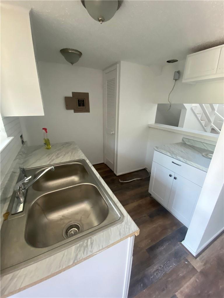 912 W 22 1/2 St # J, Austin, TX 78705