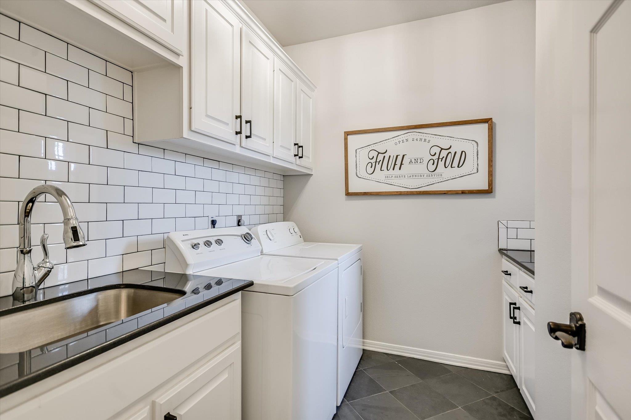 504 Saddlehorn Dr, Dripping Springs, TX 78620