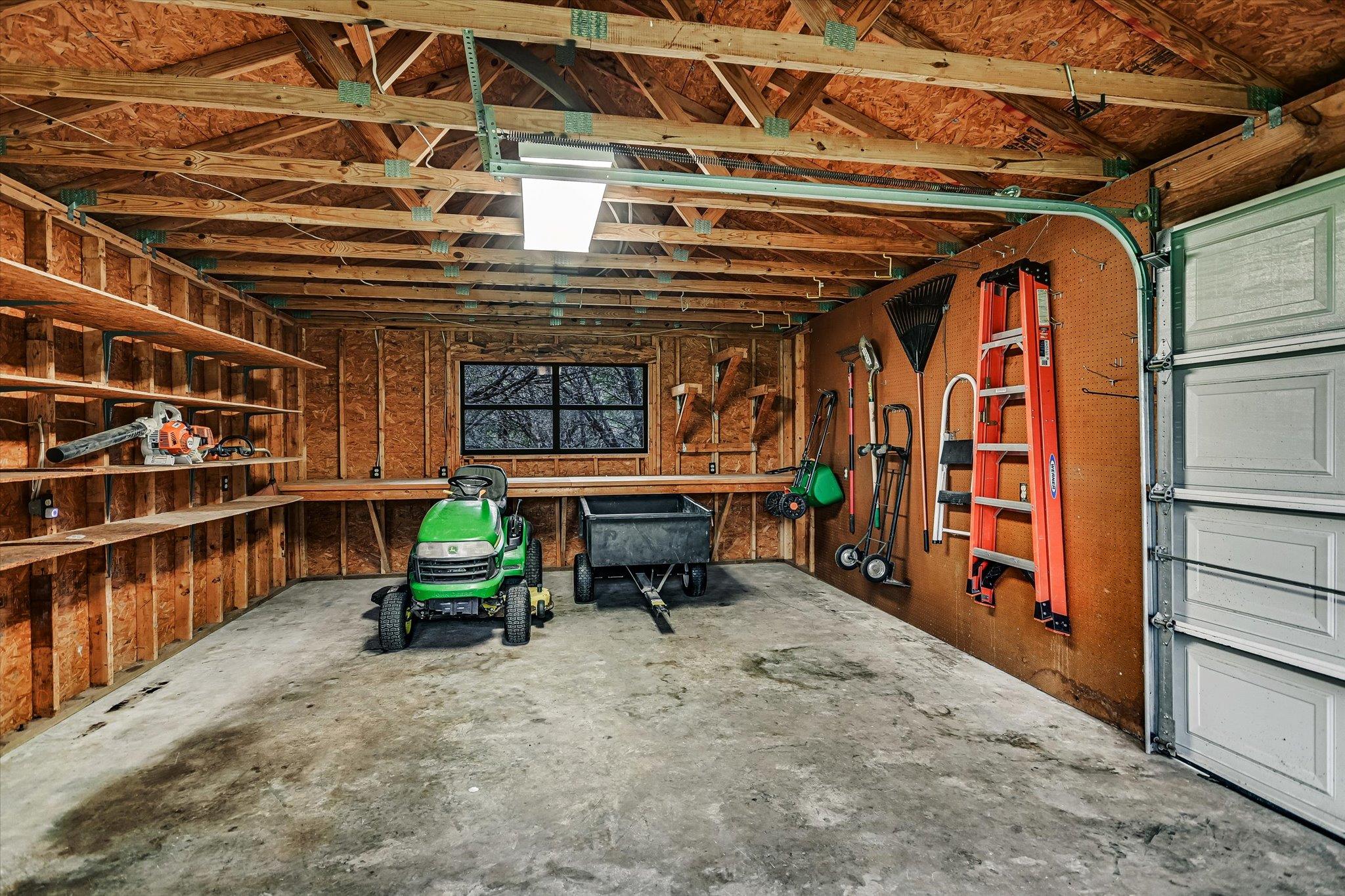 504 Saddlehorn Dr, Dripping Springs, TX 78620