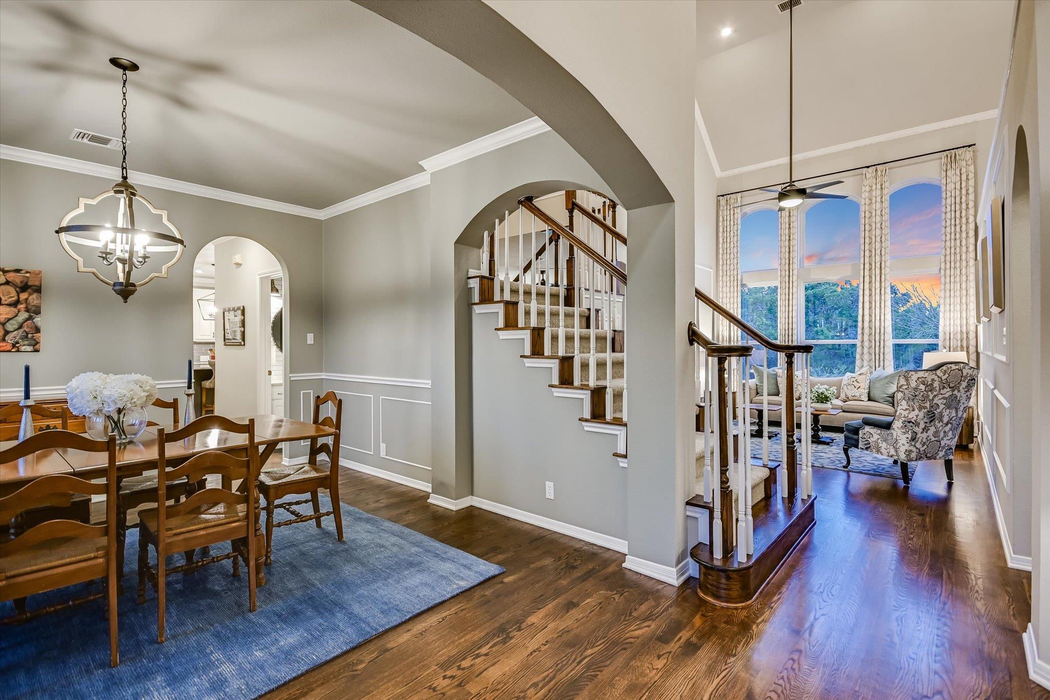 504 Saddlehorn Dr, Dripping Springs, TX 78620