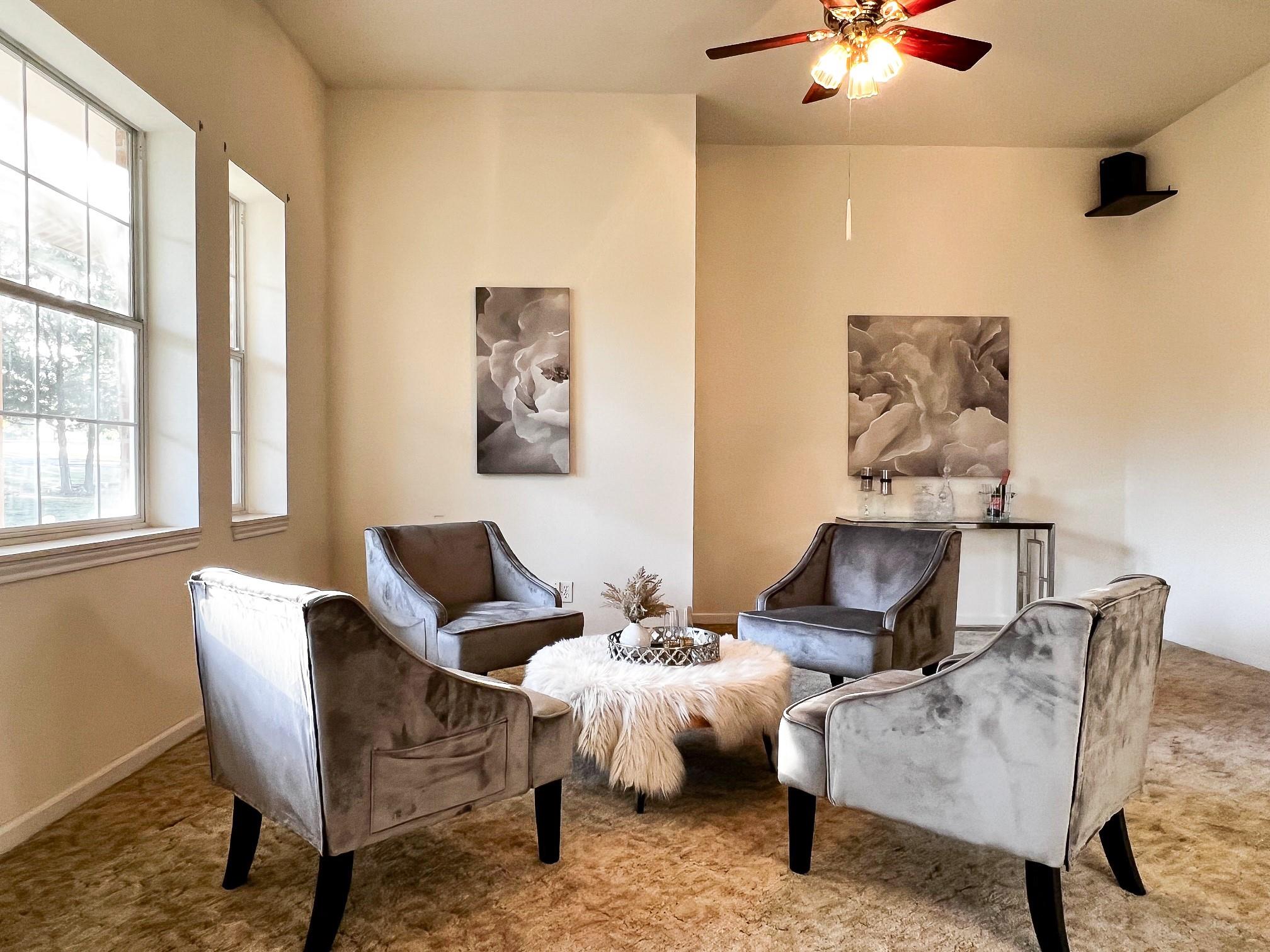 730 Panorama Rd, La Grange, TX 78945