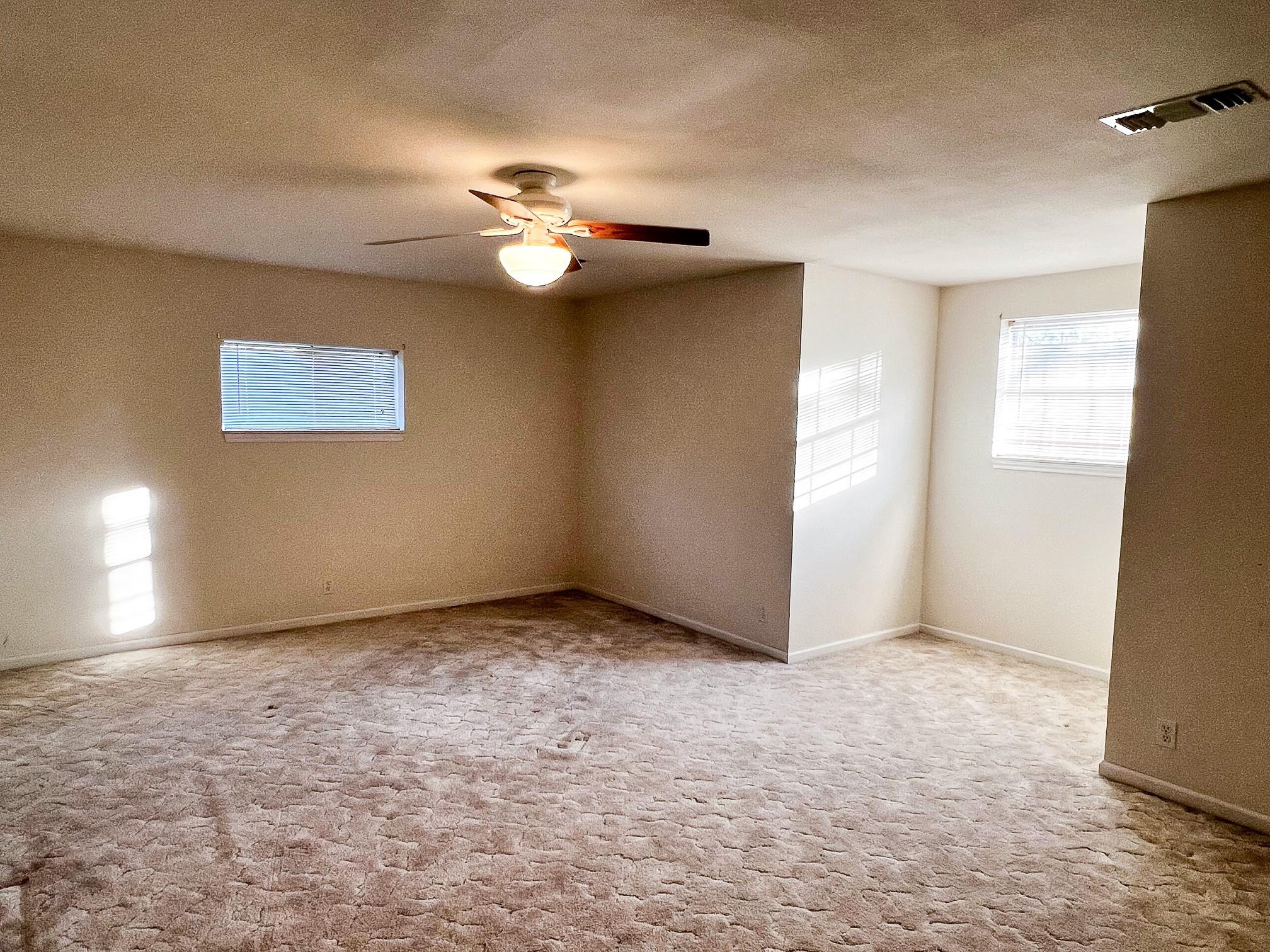 730 Panorama Rd, La Grange, TX 78945