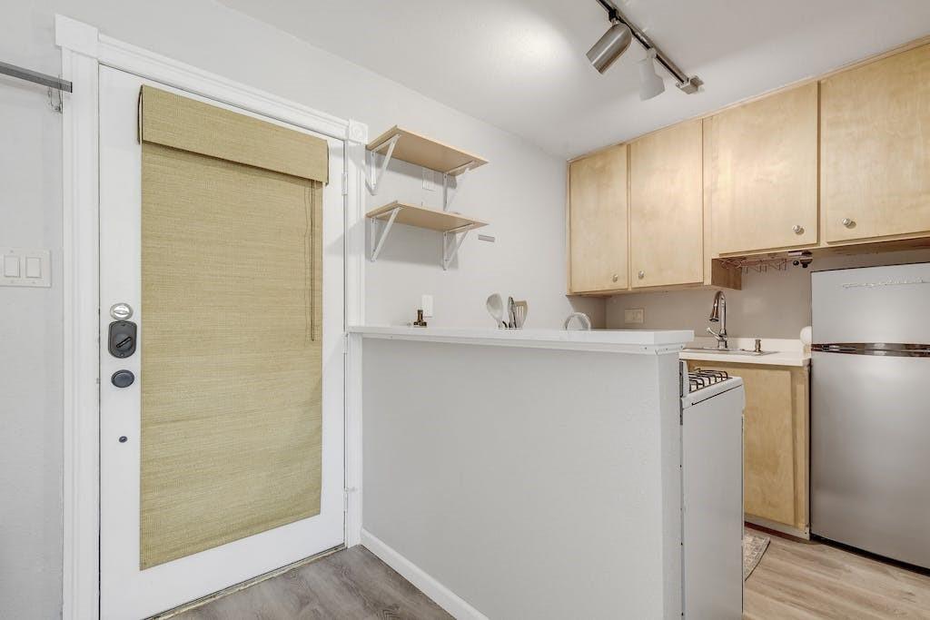 1111 W 10th St # 106, Austin, TX 78703