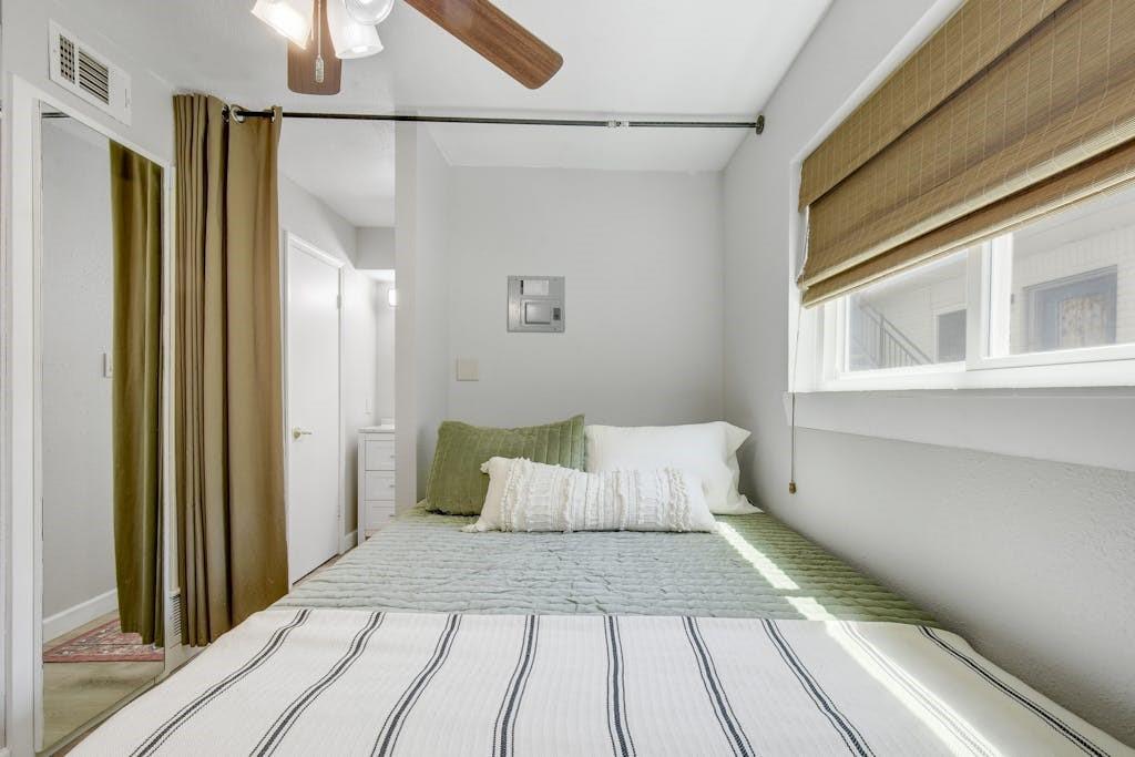 1111 W 10th St # 106, Austin, TX 78703