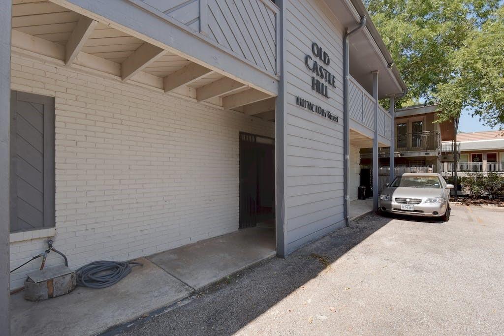 1111 W 10th St # 106, Austin, TX 78703