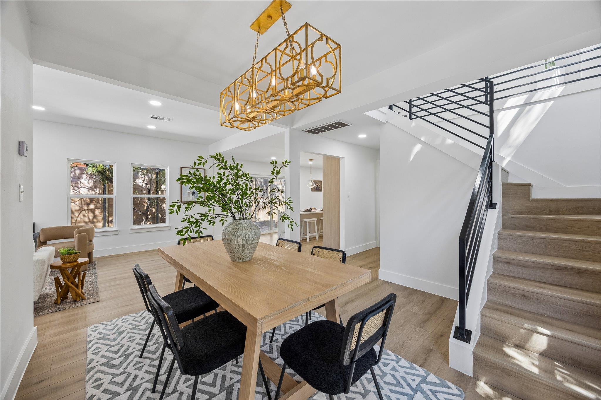 808 W Elizabeth St, Austin, TX 78704