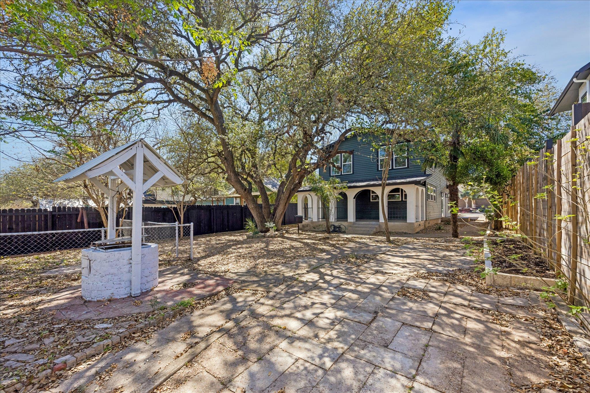 808 W Elizabeth St, Austin, TX 78704