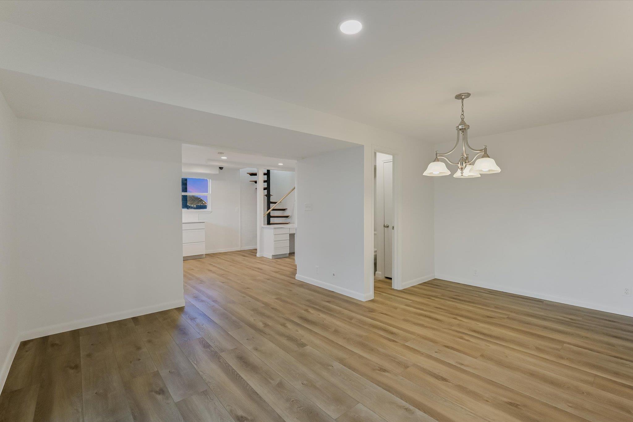 122 Forest Lake Dr, Del Valle, TX 78617