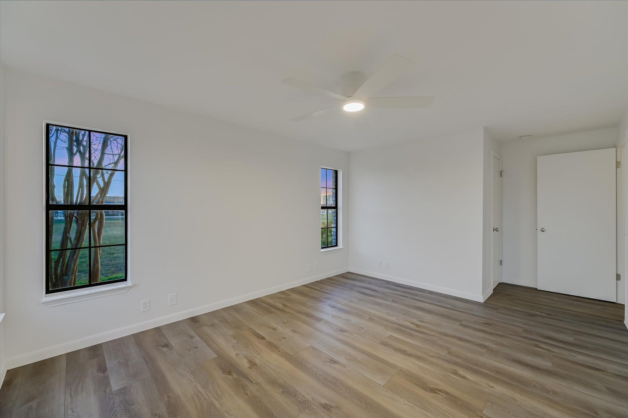 122 Forest Lake Dr, Del Valle, TX 78617