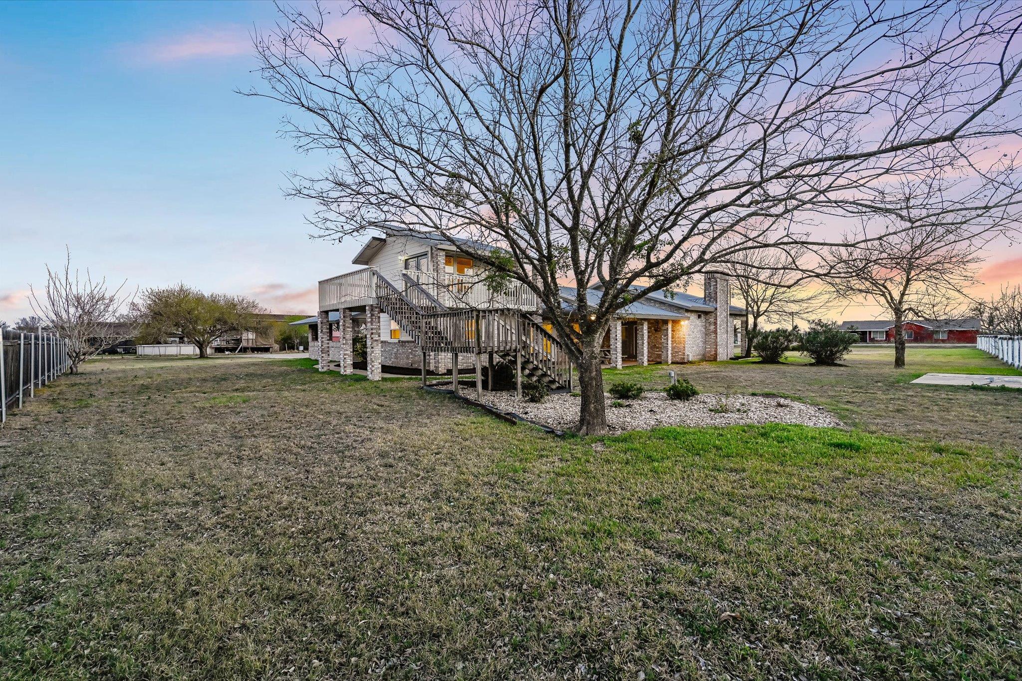 122 Forest Lake Dr, Del Valle, TX 78617