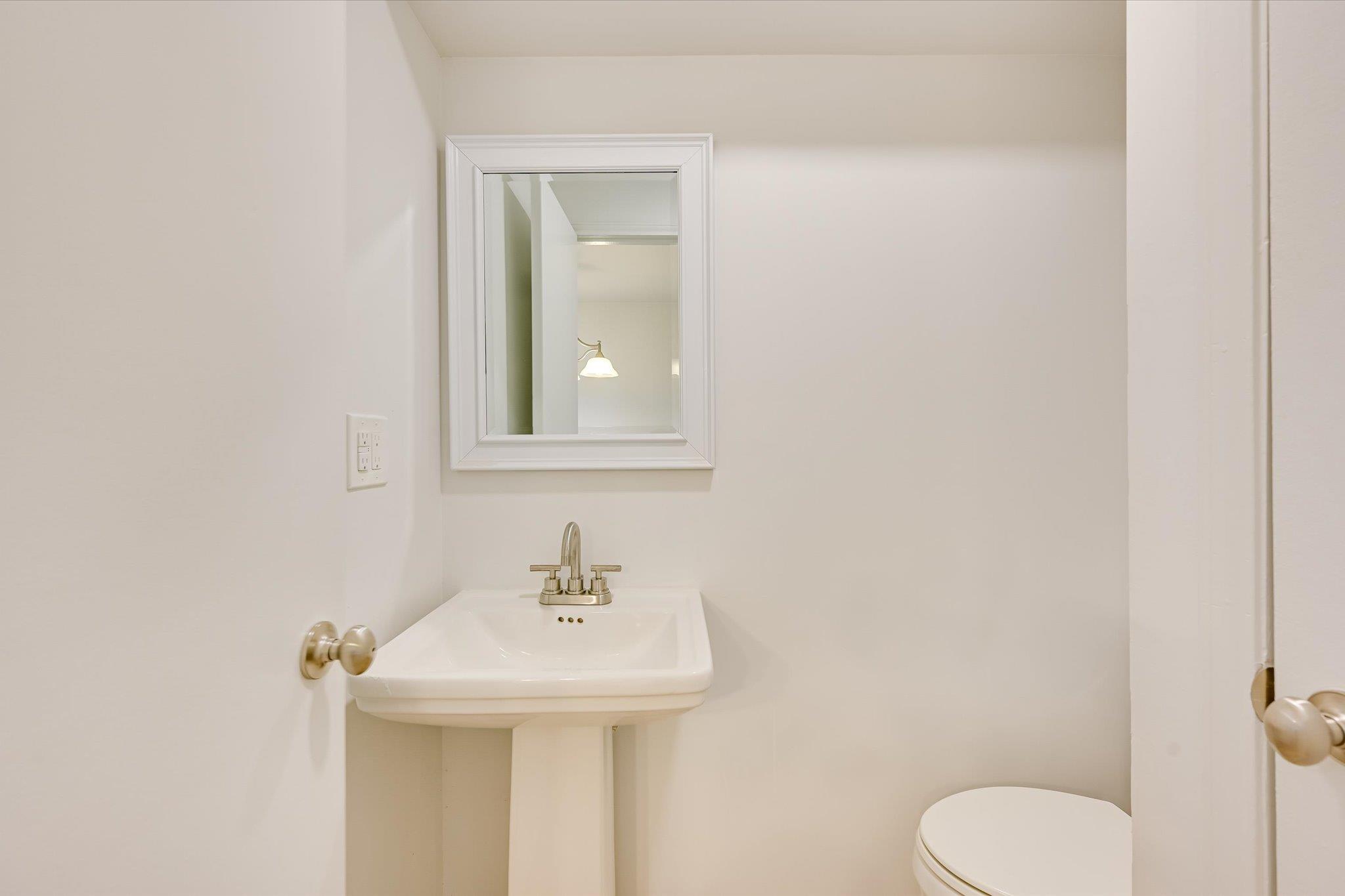 122 Forest Lake Dr, Del Valle, TX 78617