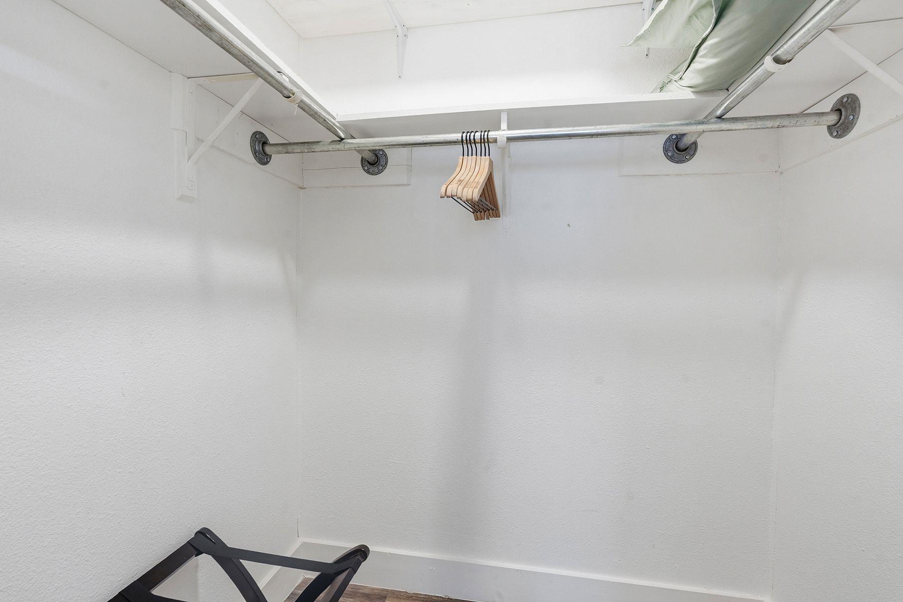 5800 Pinon Vista Dr, Austin, TX 78724