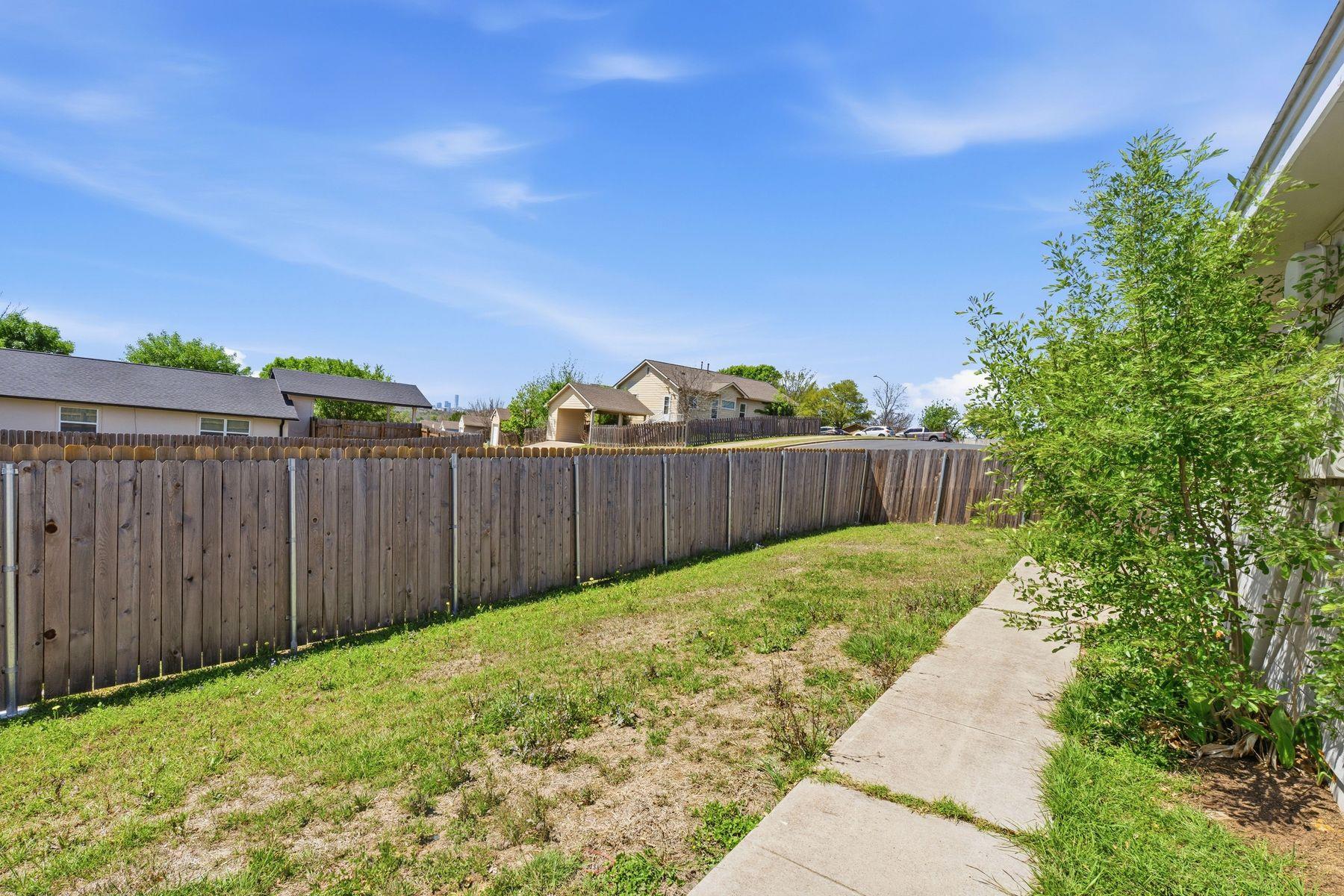 5800 Pinon Vista Dr, Austin, TX 78724