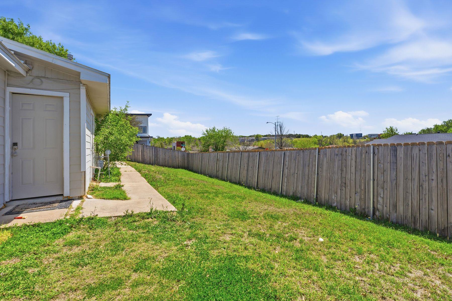 5800 Pinon Vista Dr, Austin, TX 78724
