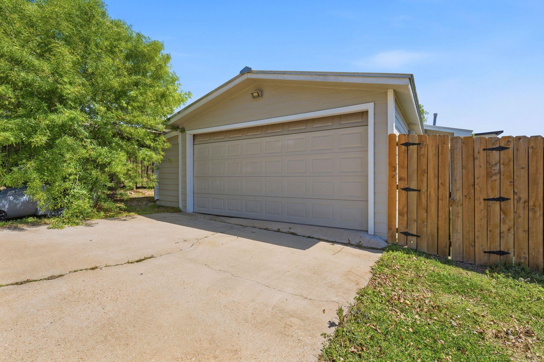 5800 Pinon Vista Dr, Austin, TX 78724