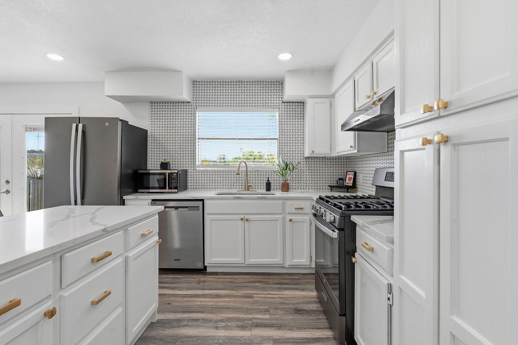 5800 Pinon Vista Dr, Austin, TX 78724