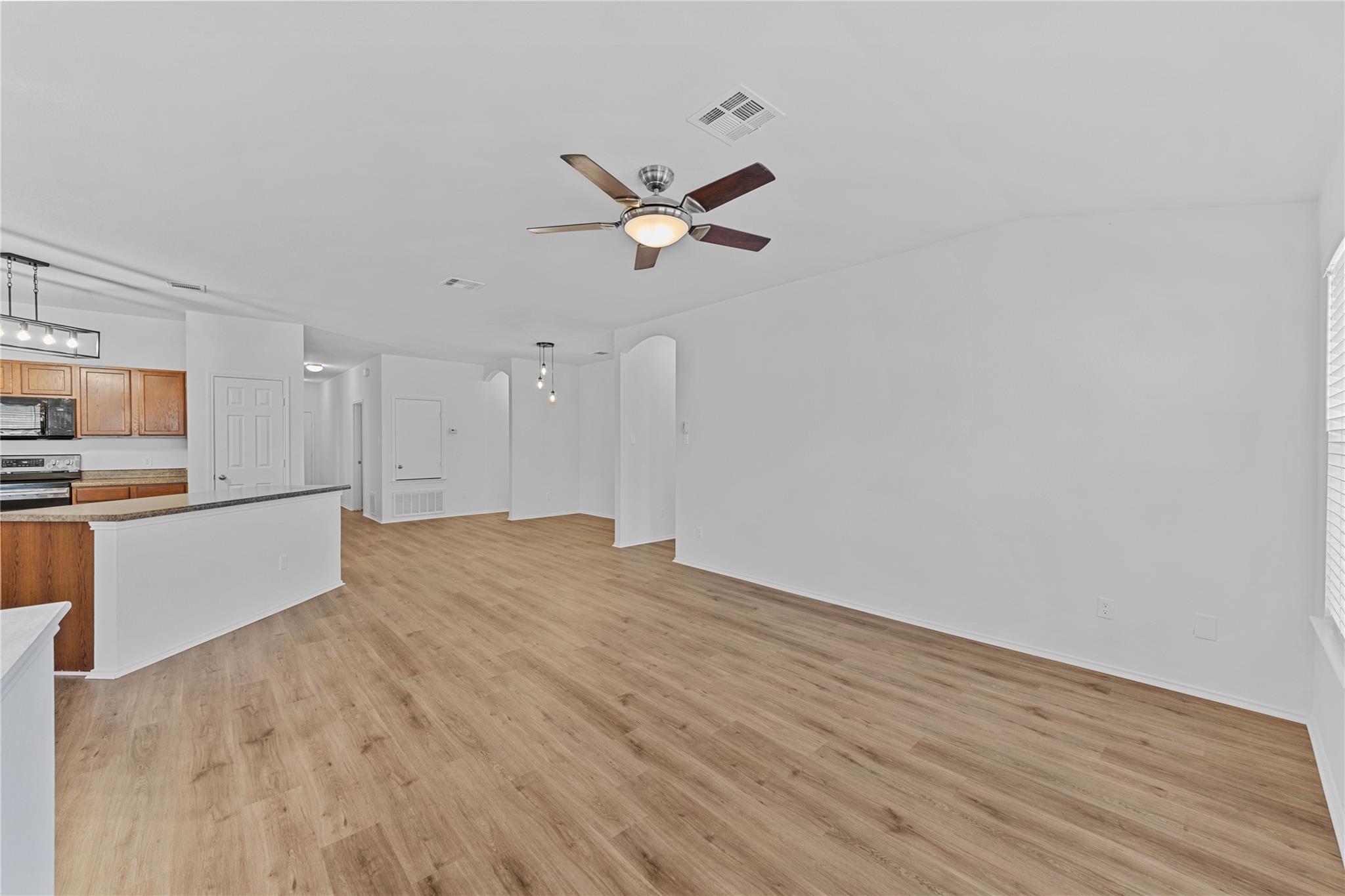 1310 Grande Mesa Dr, Georgetown, TX 78626