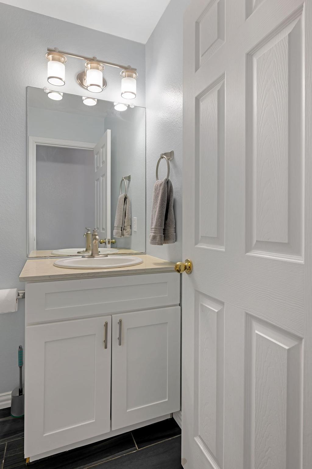 1001 Apple Cross Dr, Pflugerville, TX 78660