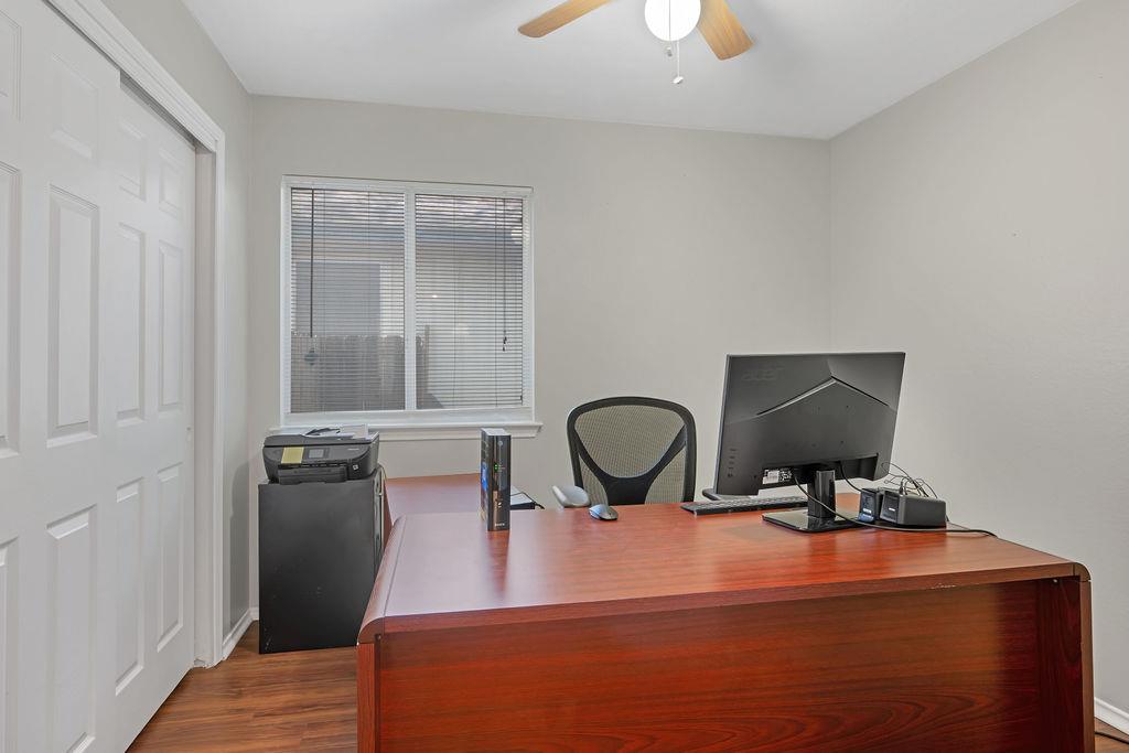 1001 Apple Cross Dr, Pflugerville, TX 78660