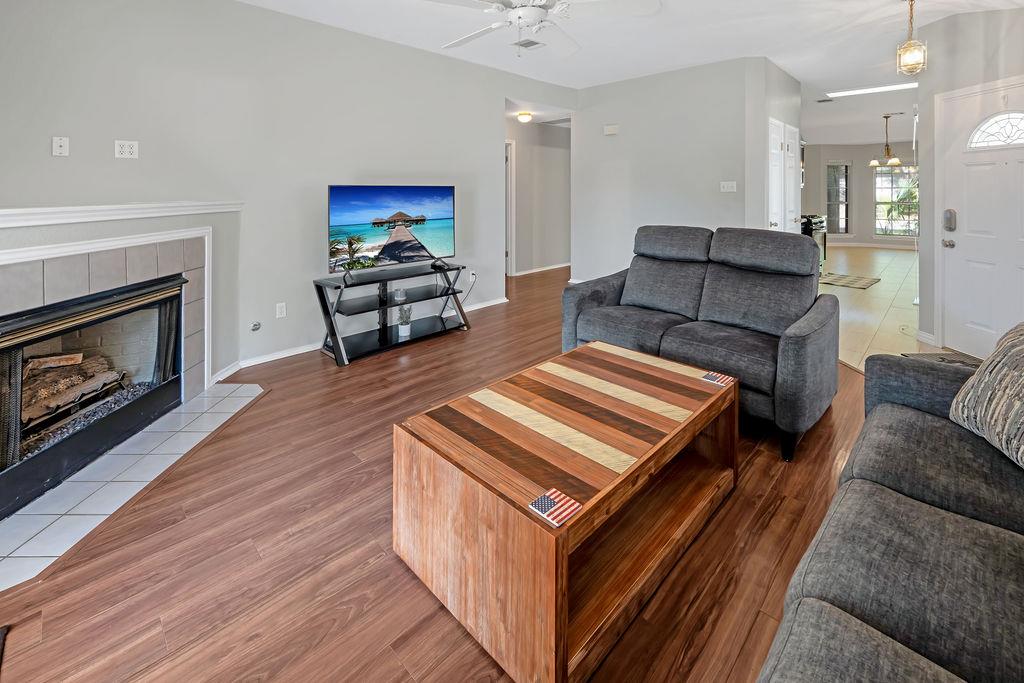 1001 Apple Cross Dr, Pflugerville, TX 78660