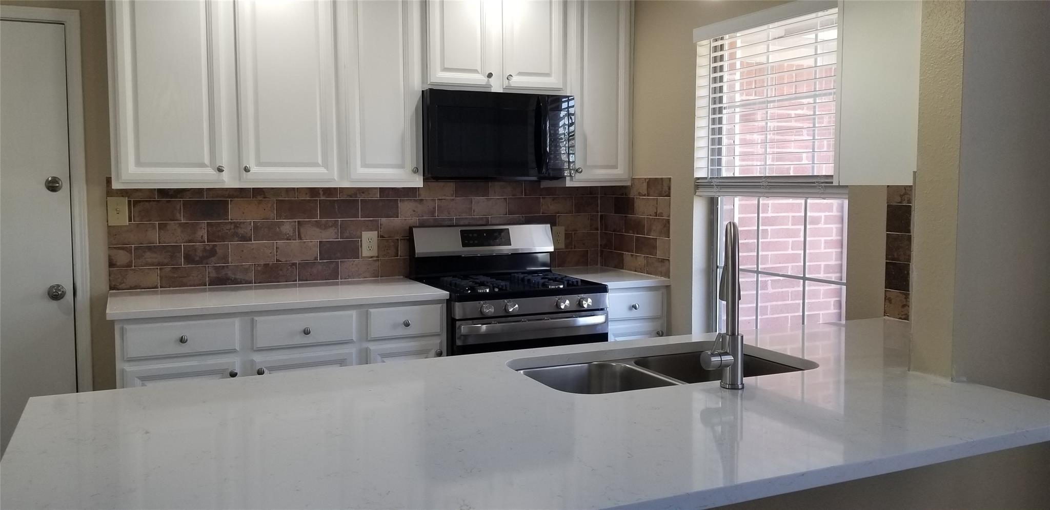 504 Orchard St, Cedar Park, TX 78613