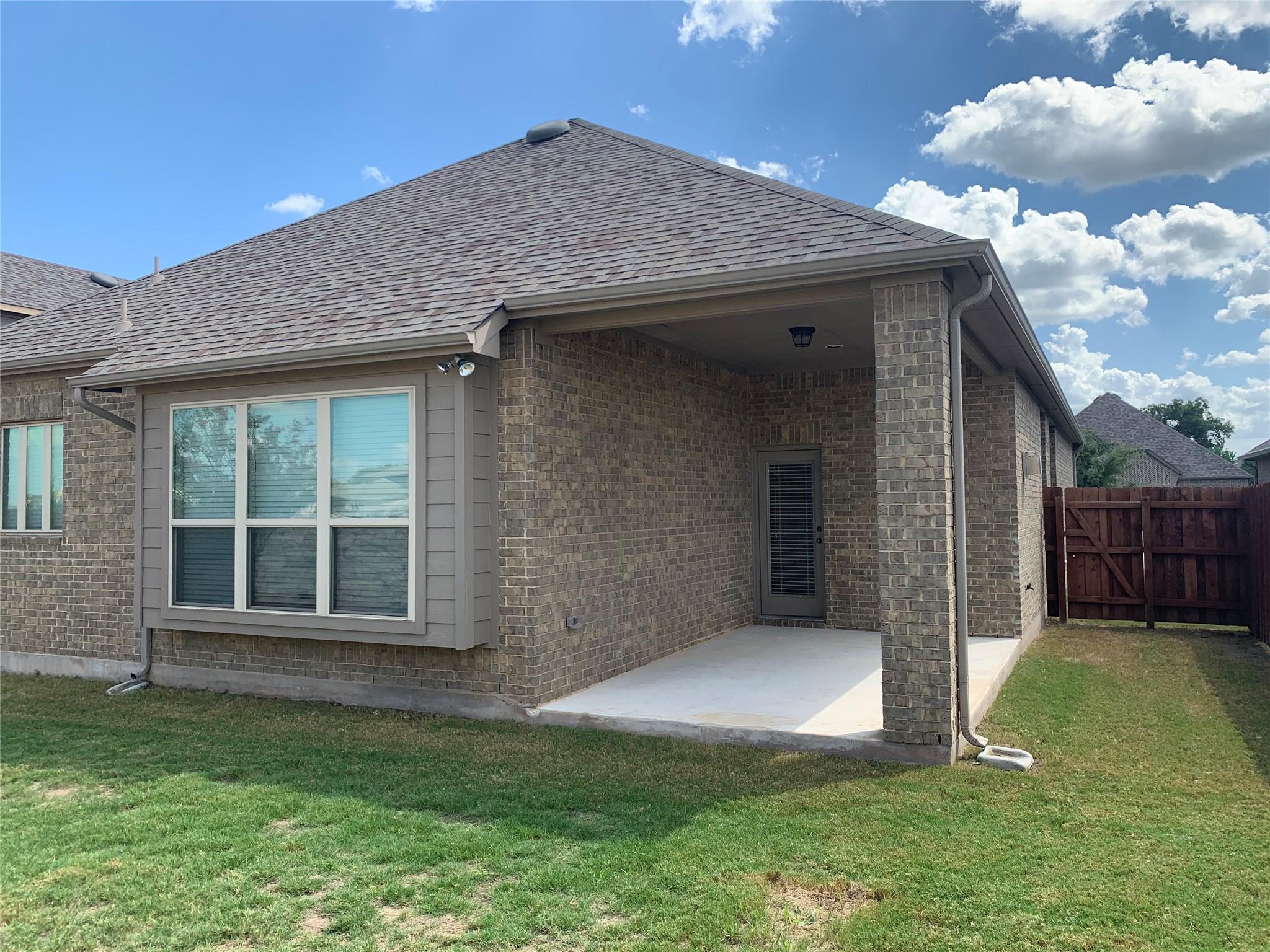 437 Mistflower Springs Dr, Leander, TX 78641