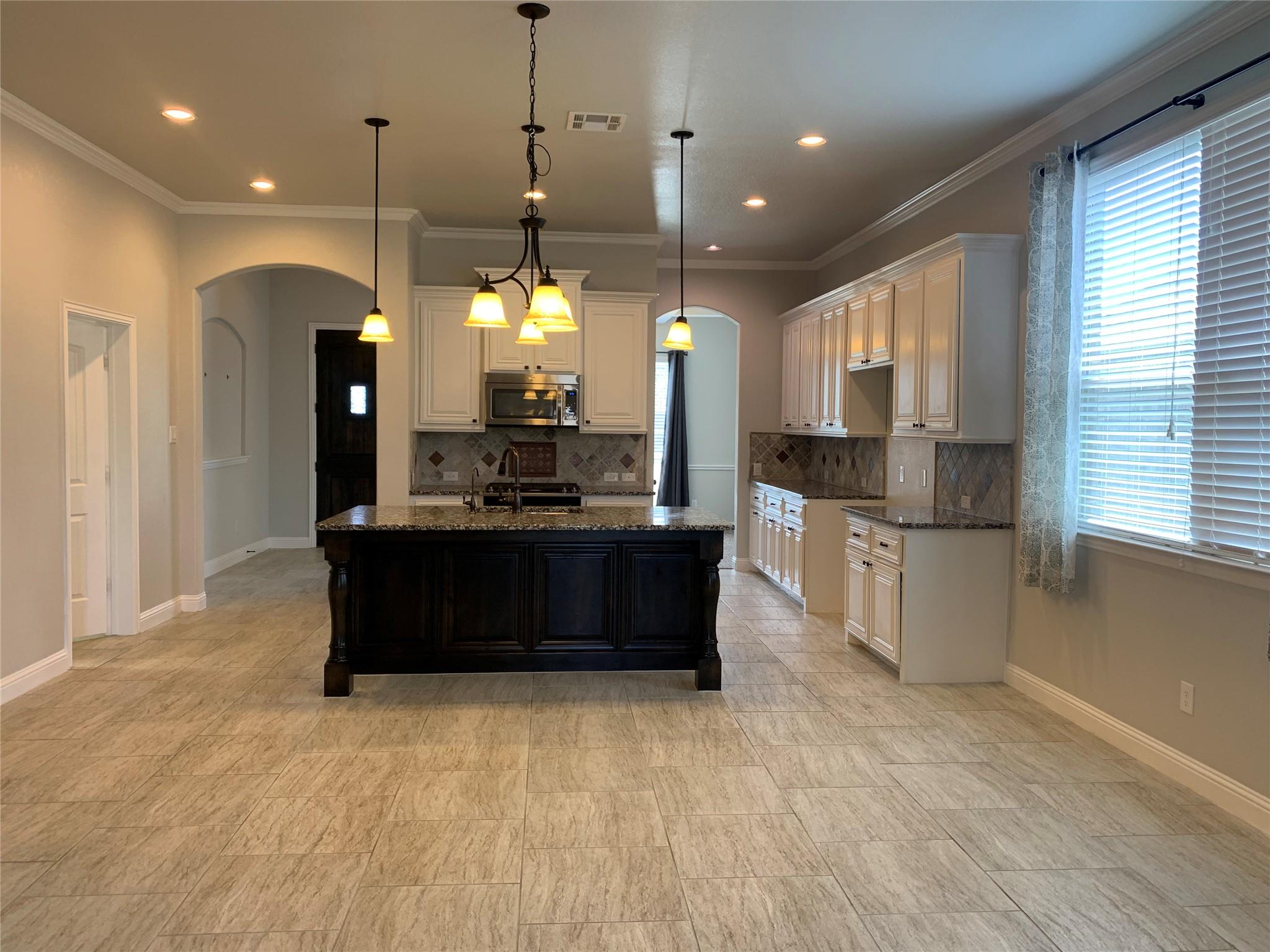 437 Mistflower Springs Dr, Leander, TX 78641