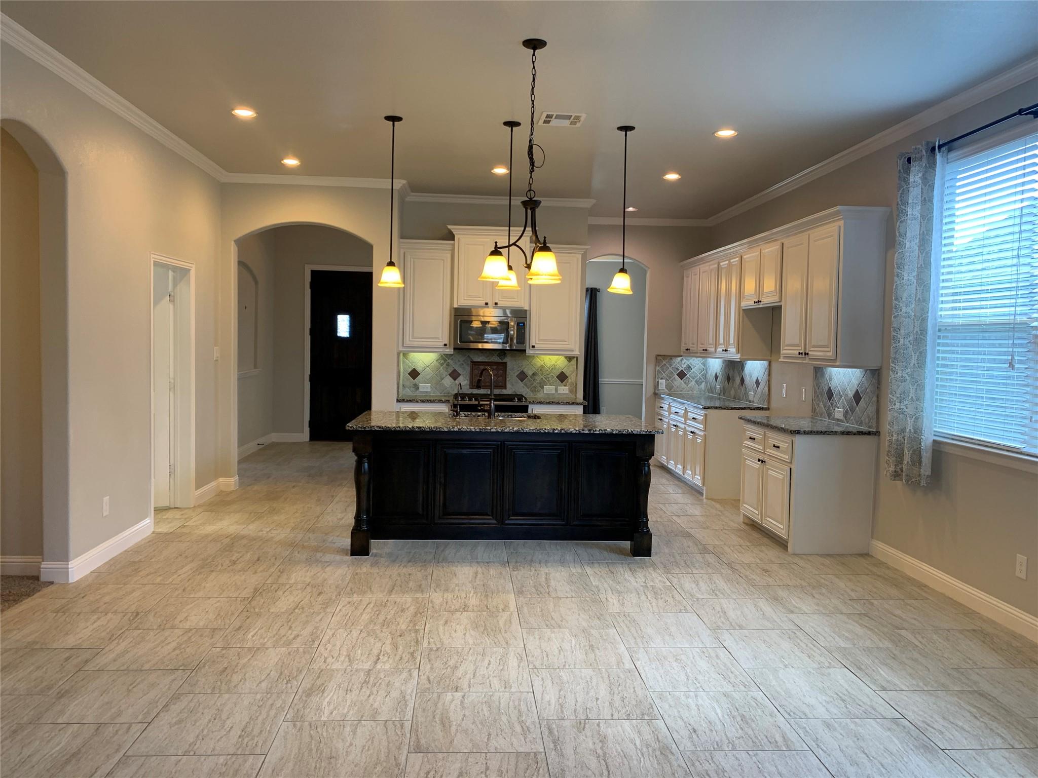 437 Mistflower Springs Dr, Leander, TX 78641