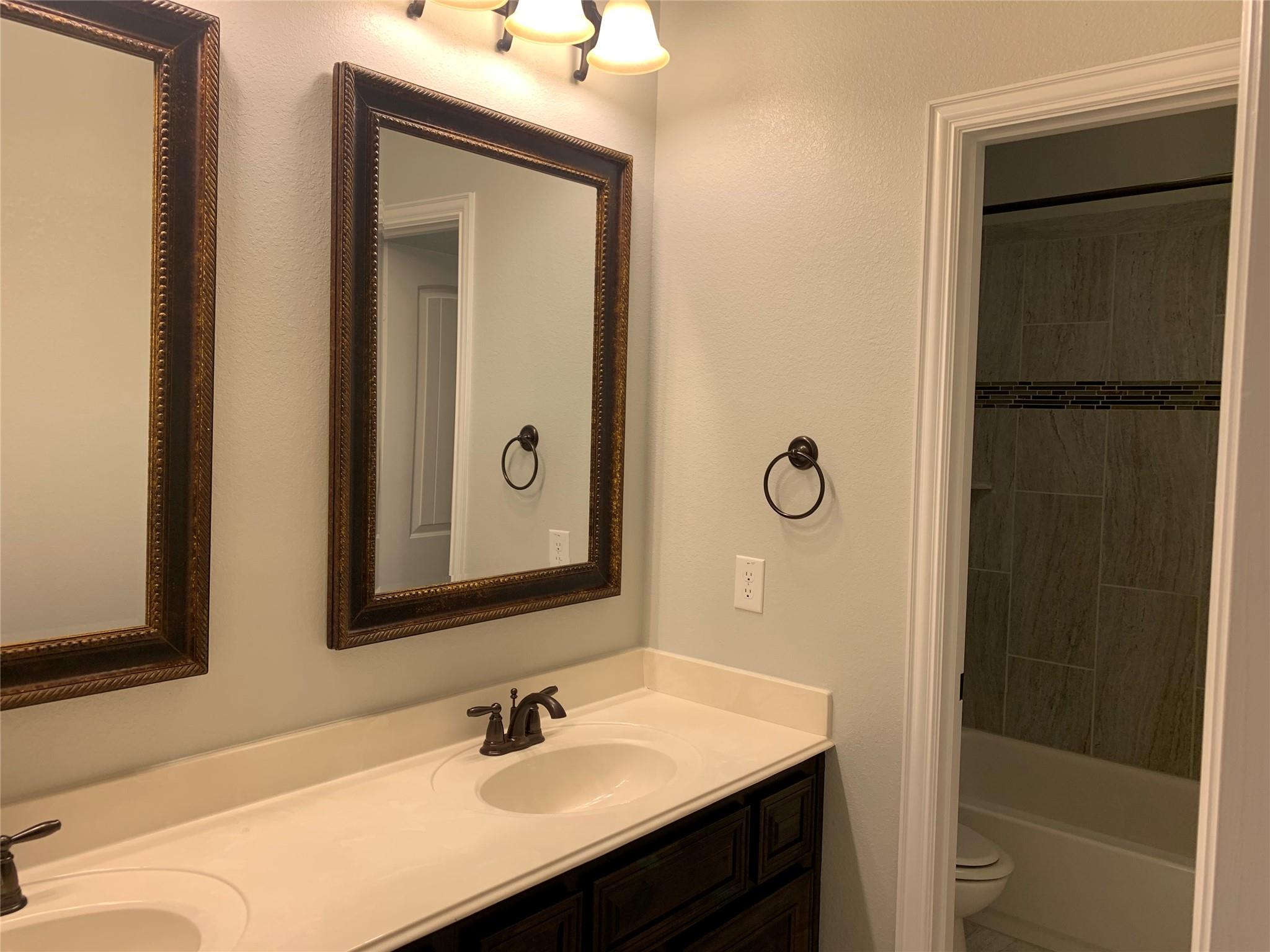 437 Mistflower Springs Dr, Leander, TX 78641