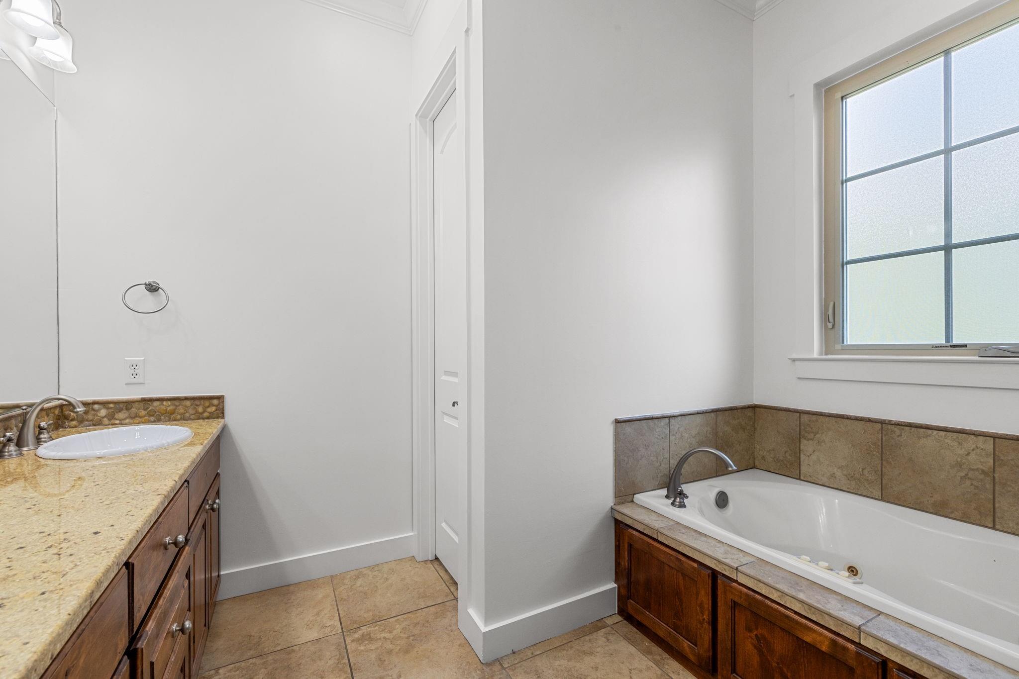 1607 Chelsea Ln, Austin, TX 78704