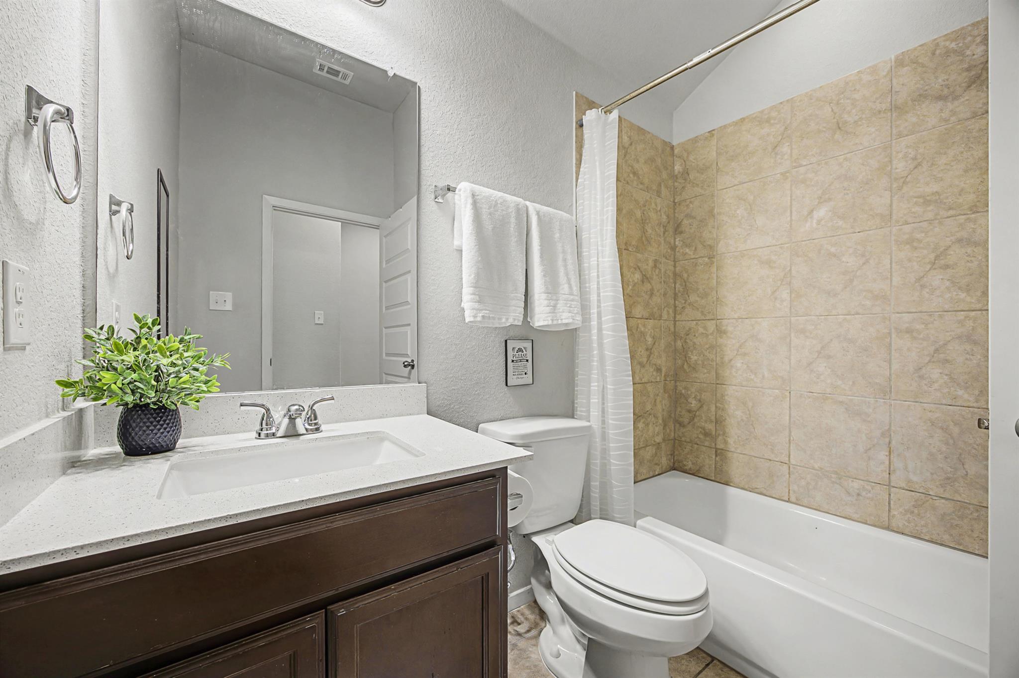 425 Spiny Lizard Ln, San Marcos, TX 78666