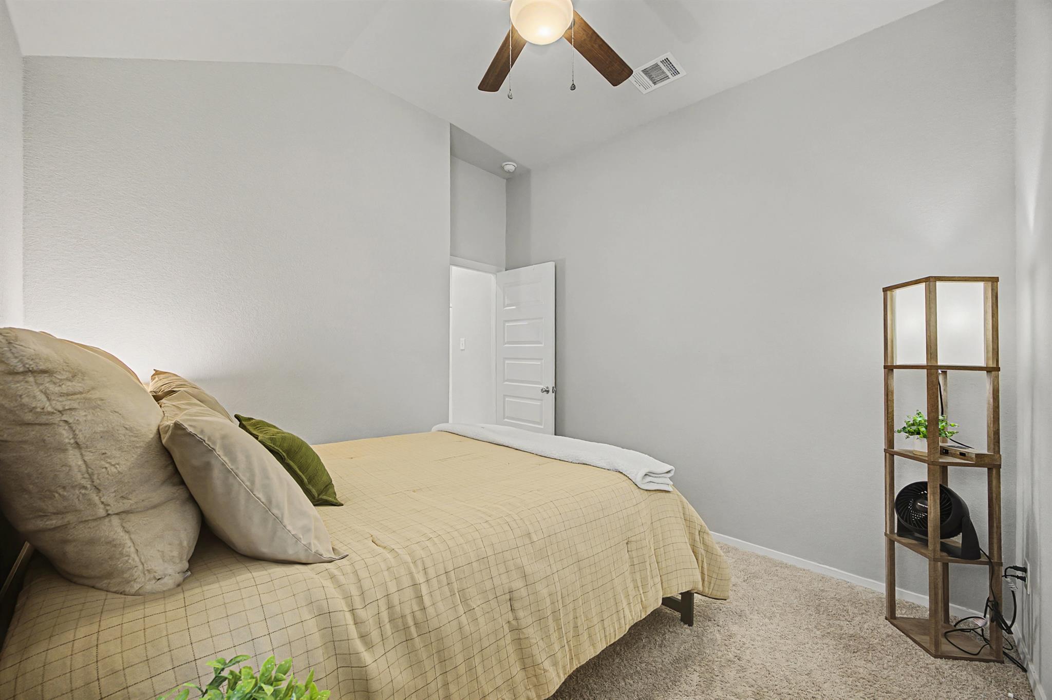 425 Spiny Lizard Ln, San Marcos, TX 78666